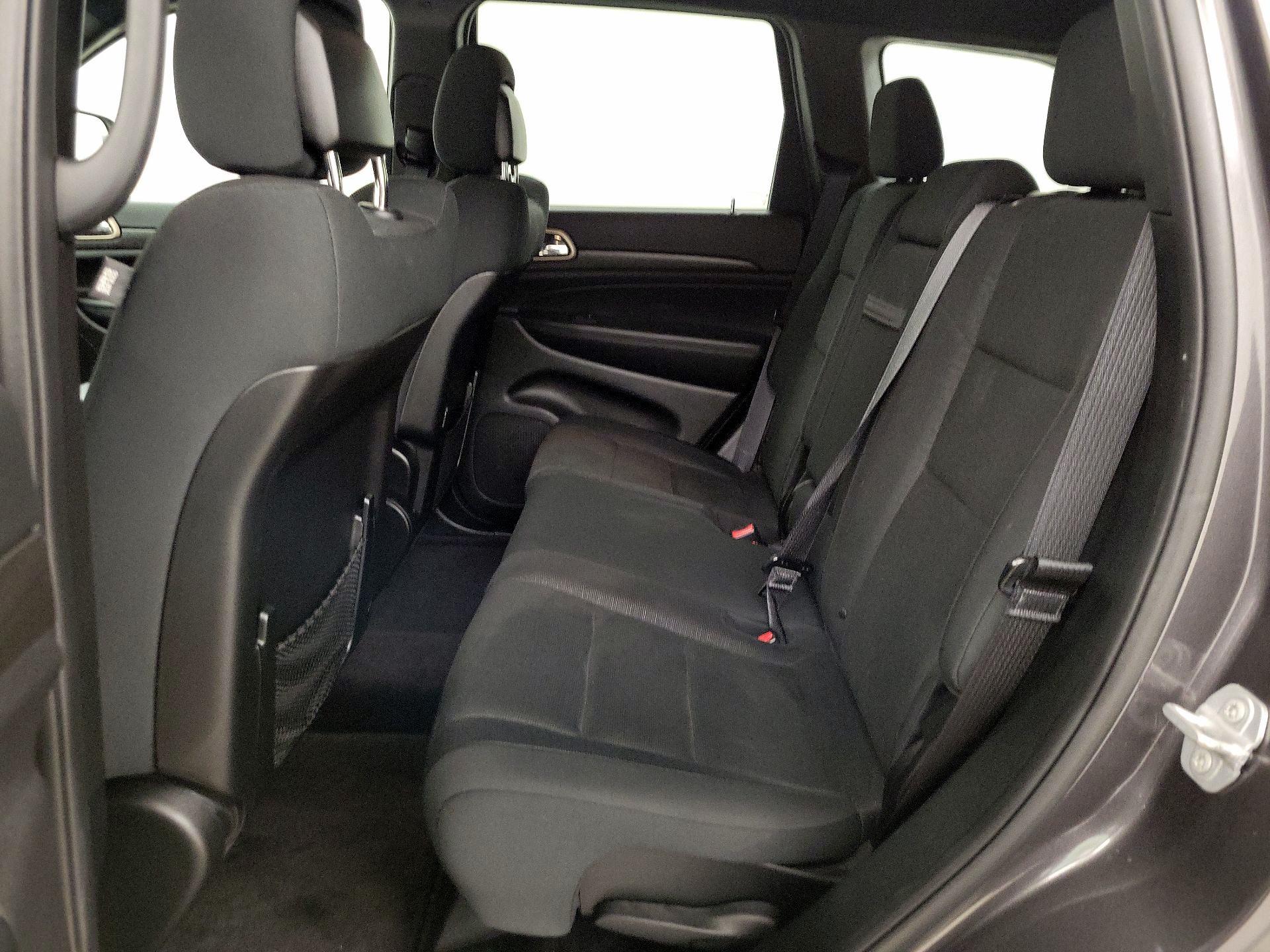 Thumbnail: 2017 Jeep Grand Cherokee - 19