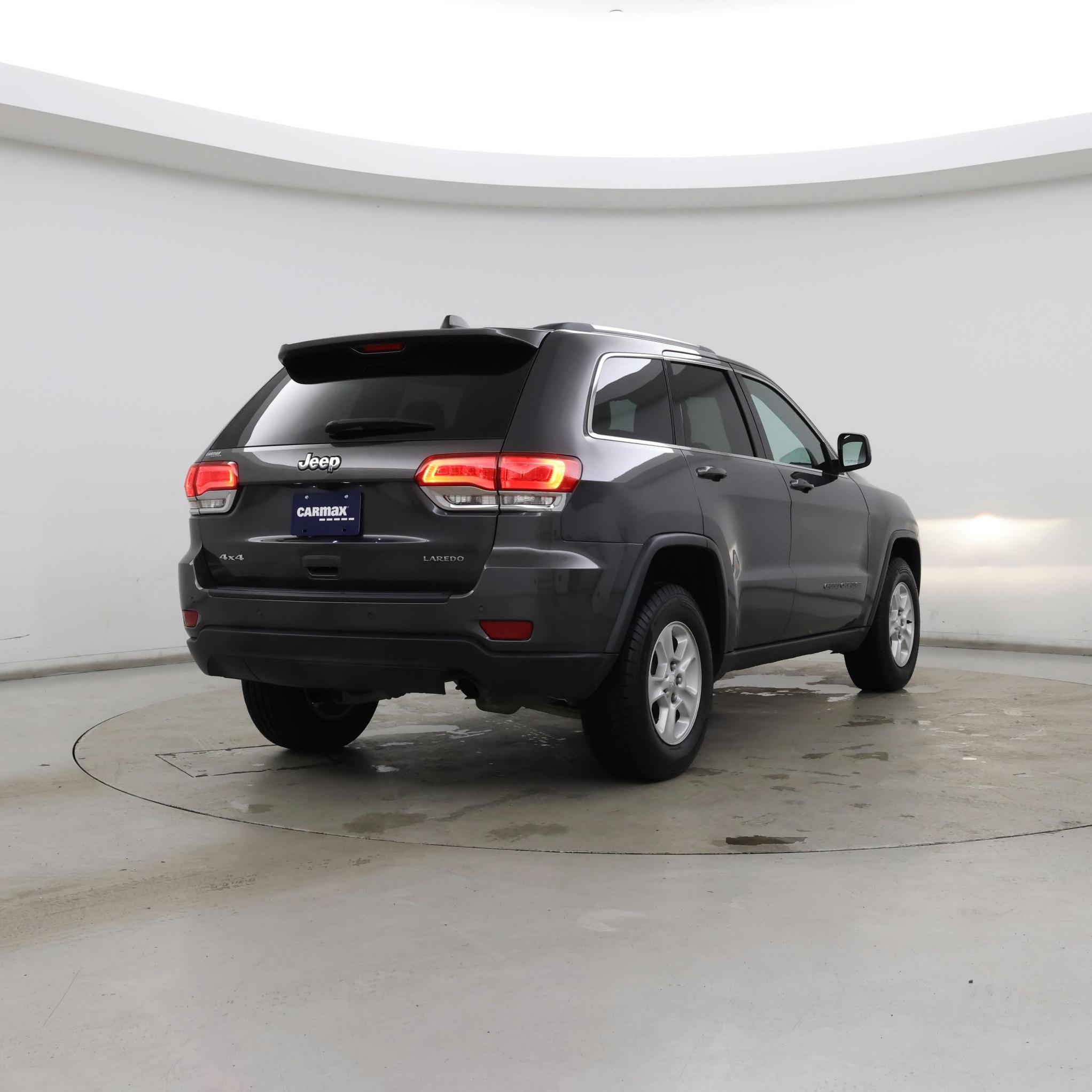 Thumbnail: 2017 Jeep Grand Cherokee - 8