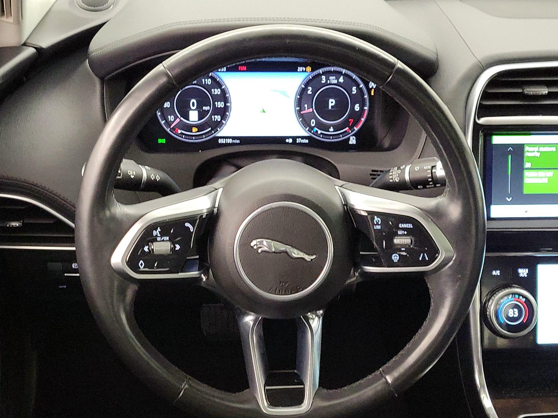 Thumbnail: 2020 Jaguar XE - 10