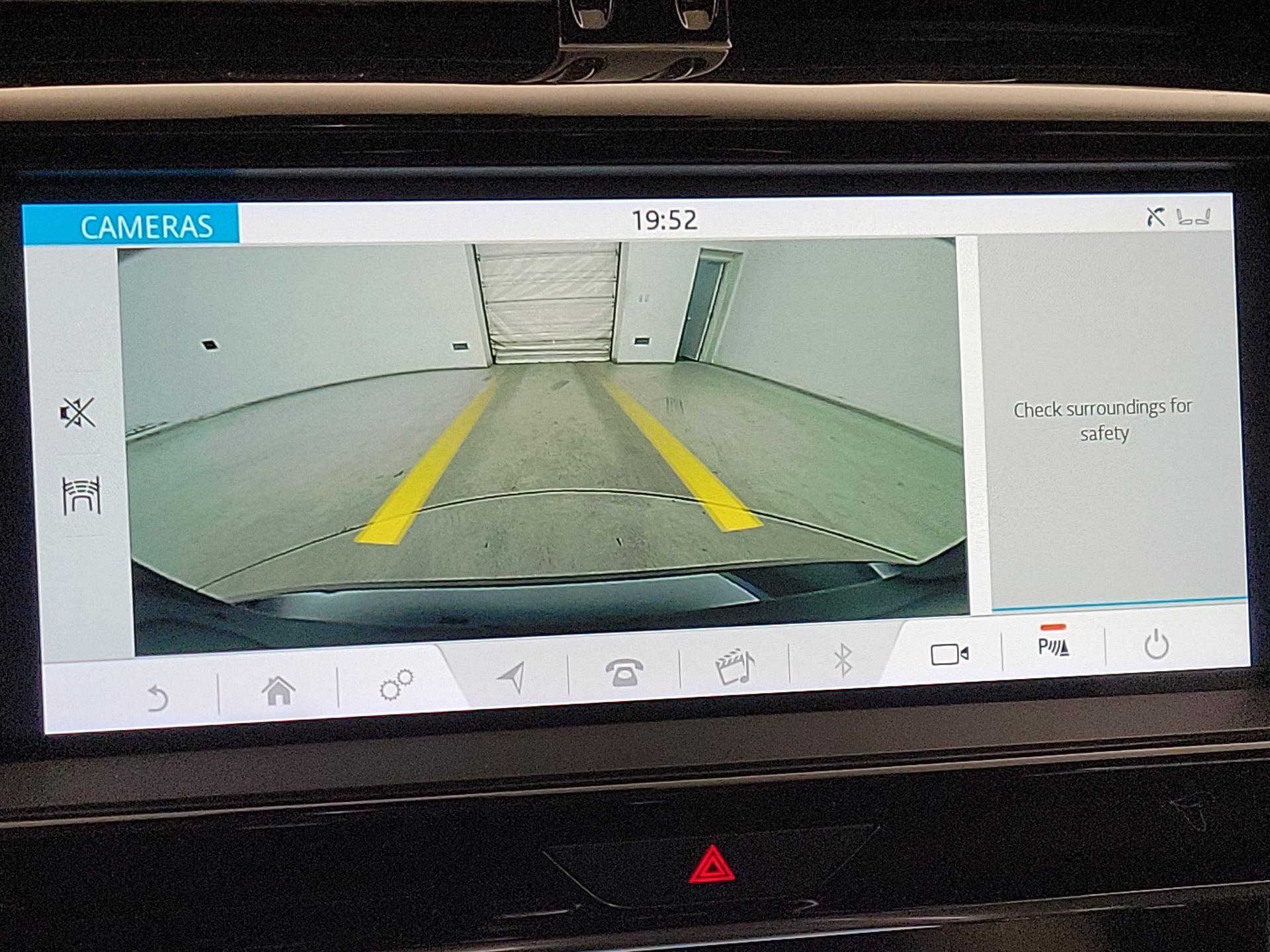 Thumbnail: 2020 Jaguar XE - 15