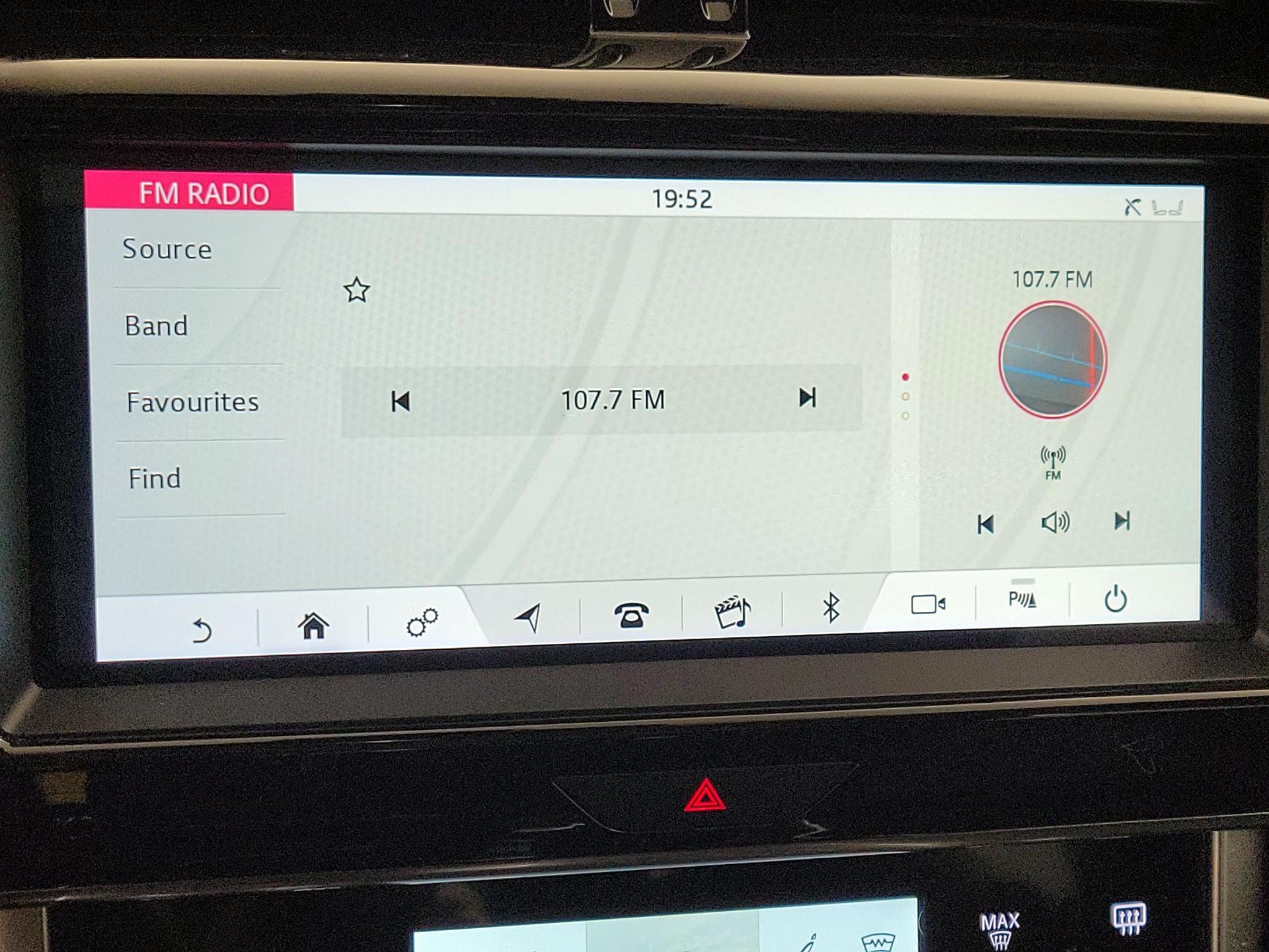 Thumbnail: 2020 Jaguar XE - 16