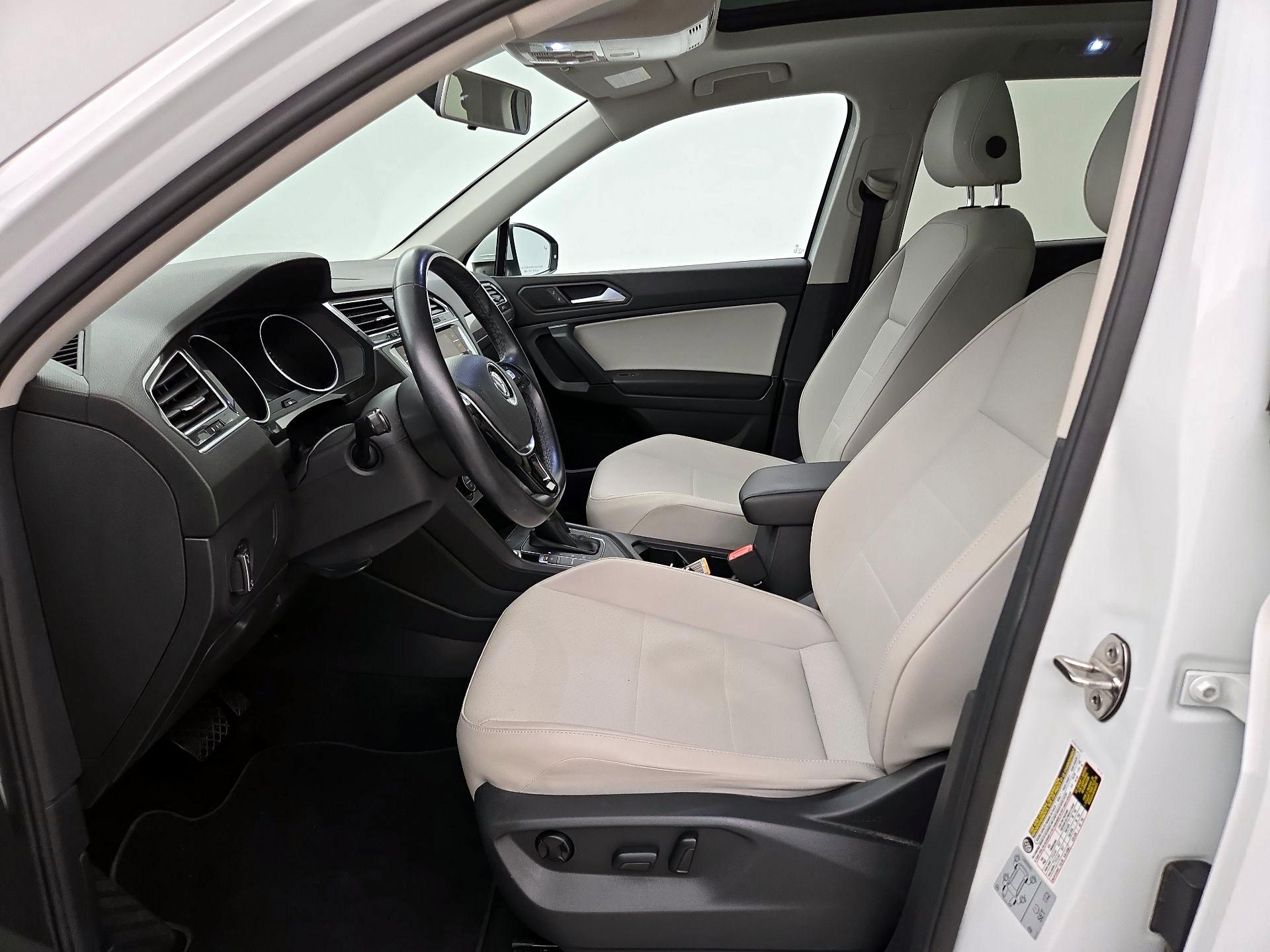 Thumbnail: 2019 Volkswagen Tiguan - 11