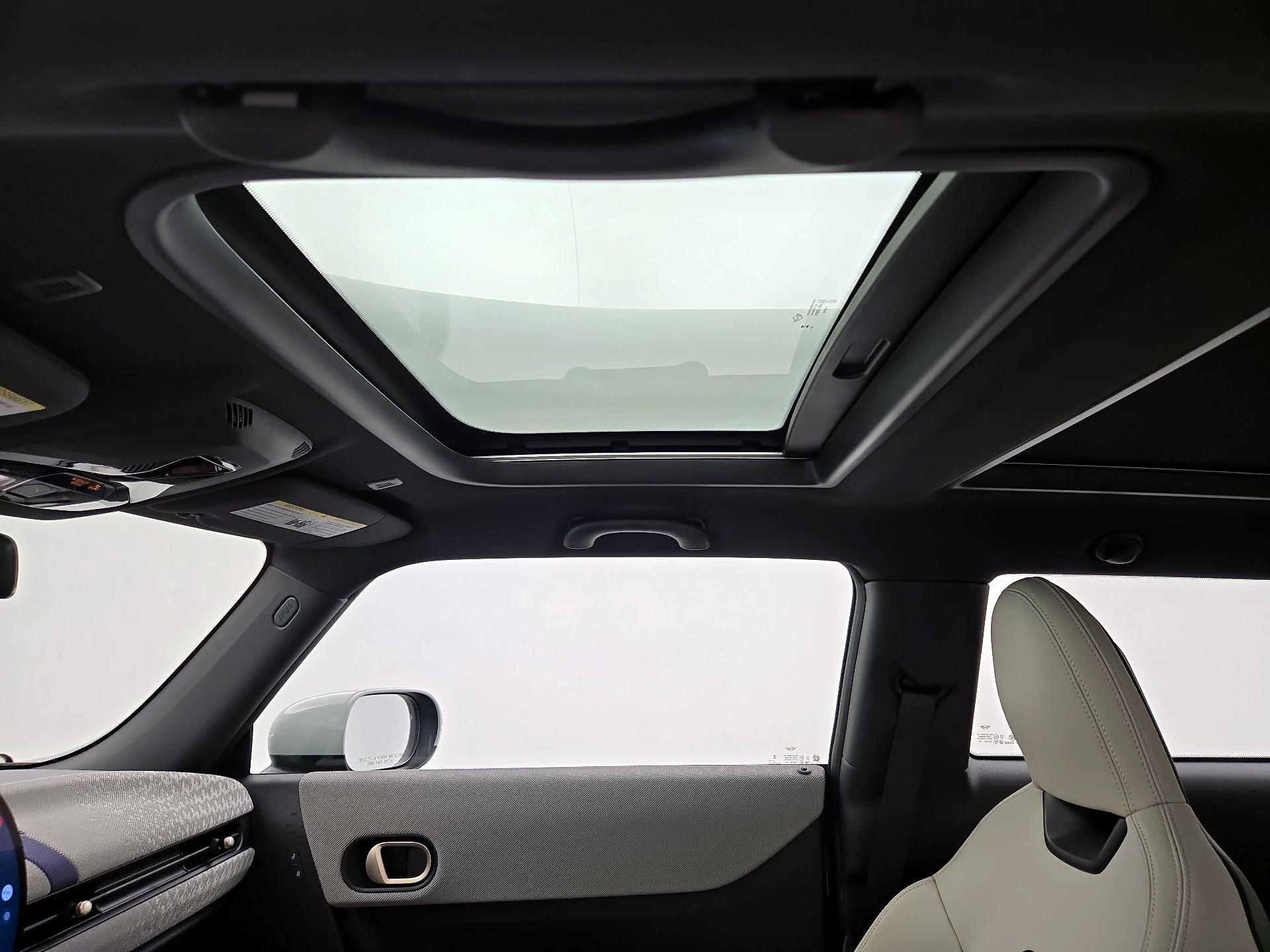 Thumbnail: 2025 MINI Cooper Hardtop - 18