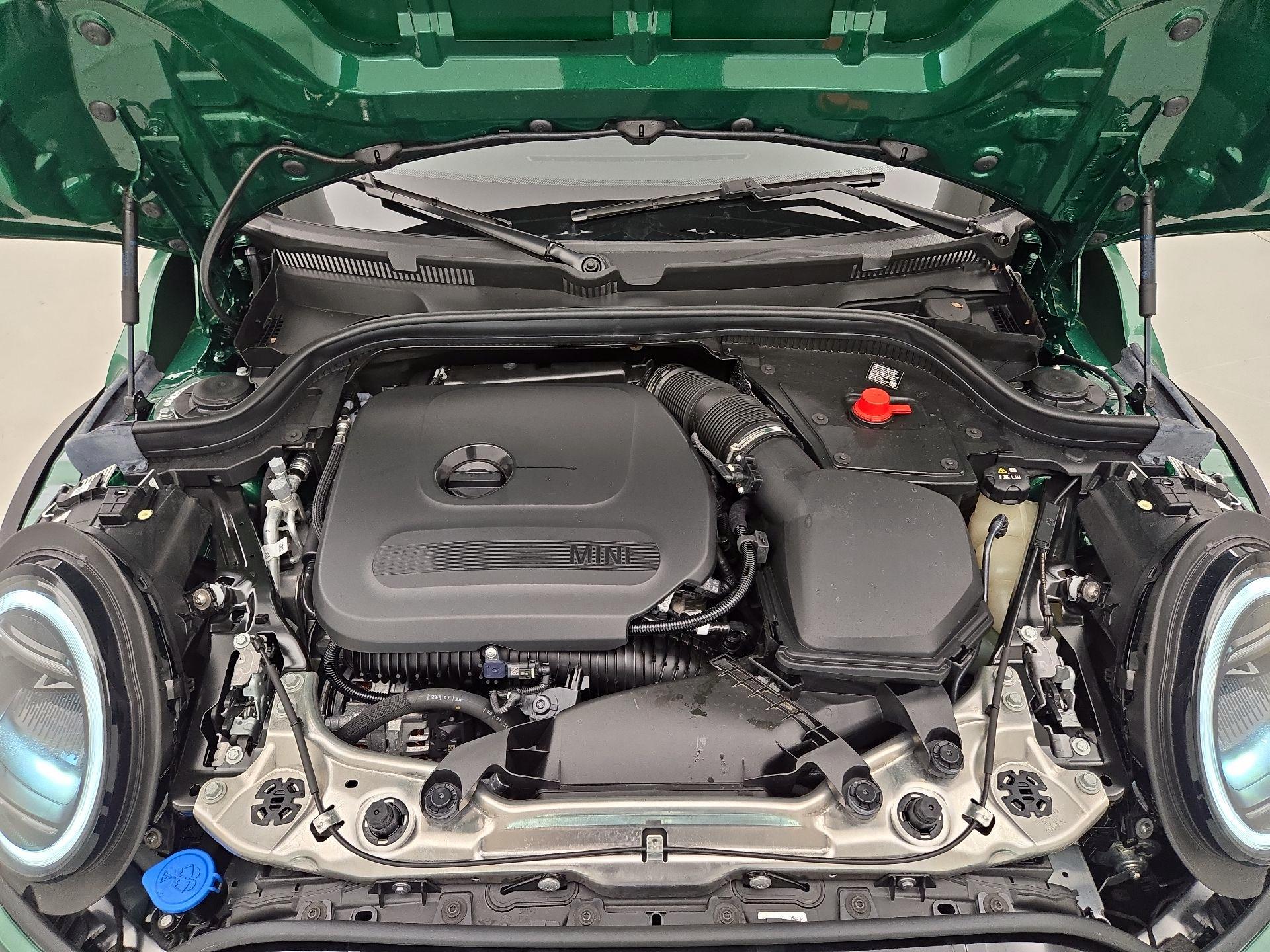 Thumbnail: 2025 MINI Cooper Hardtop - 20