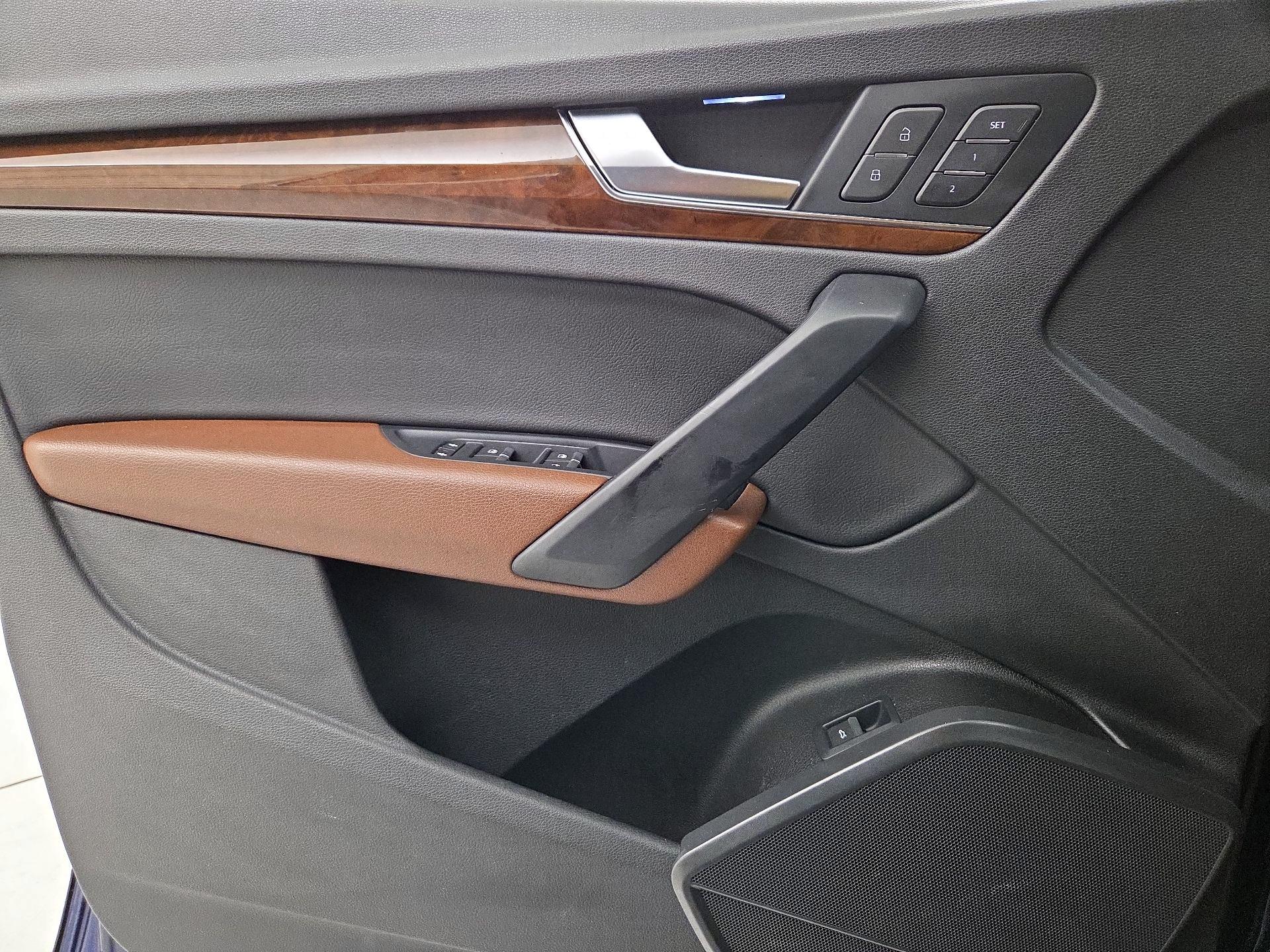 Thumbnail: 2020 Audi Q5 - 12