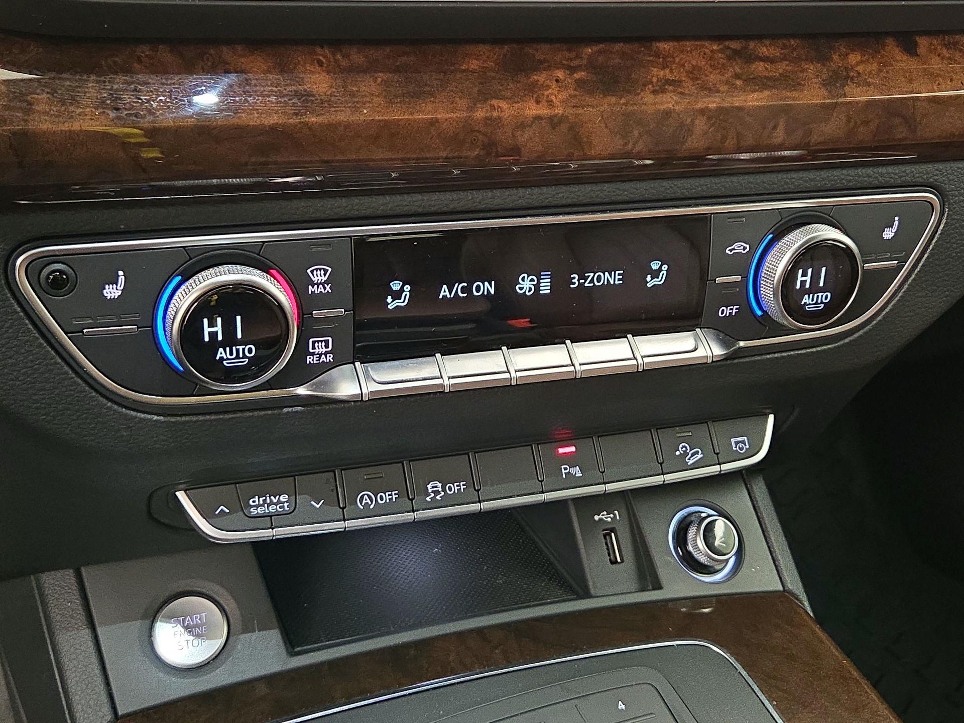 Thumbnail: 2020 Audi Q5 - 16