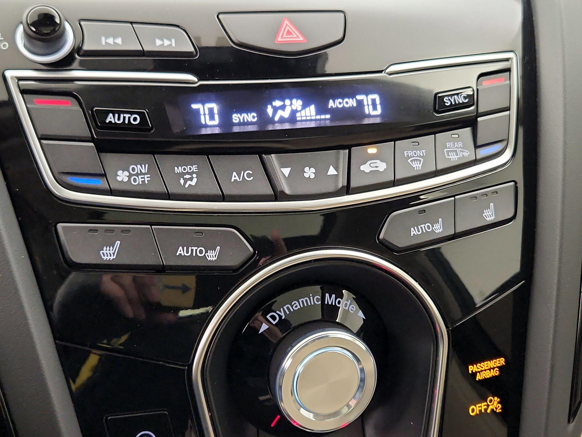 Thumbnail: 2024 Acura RDX - 17