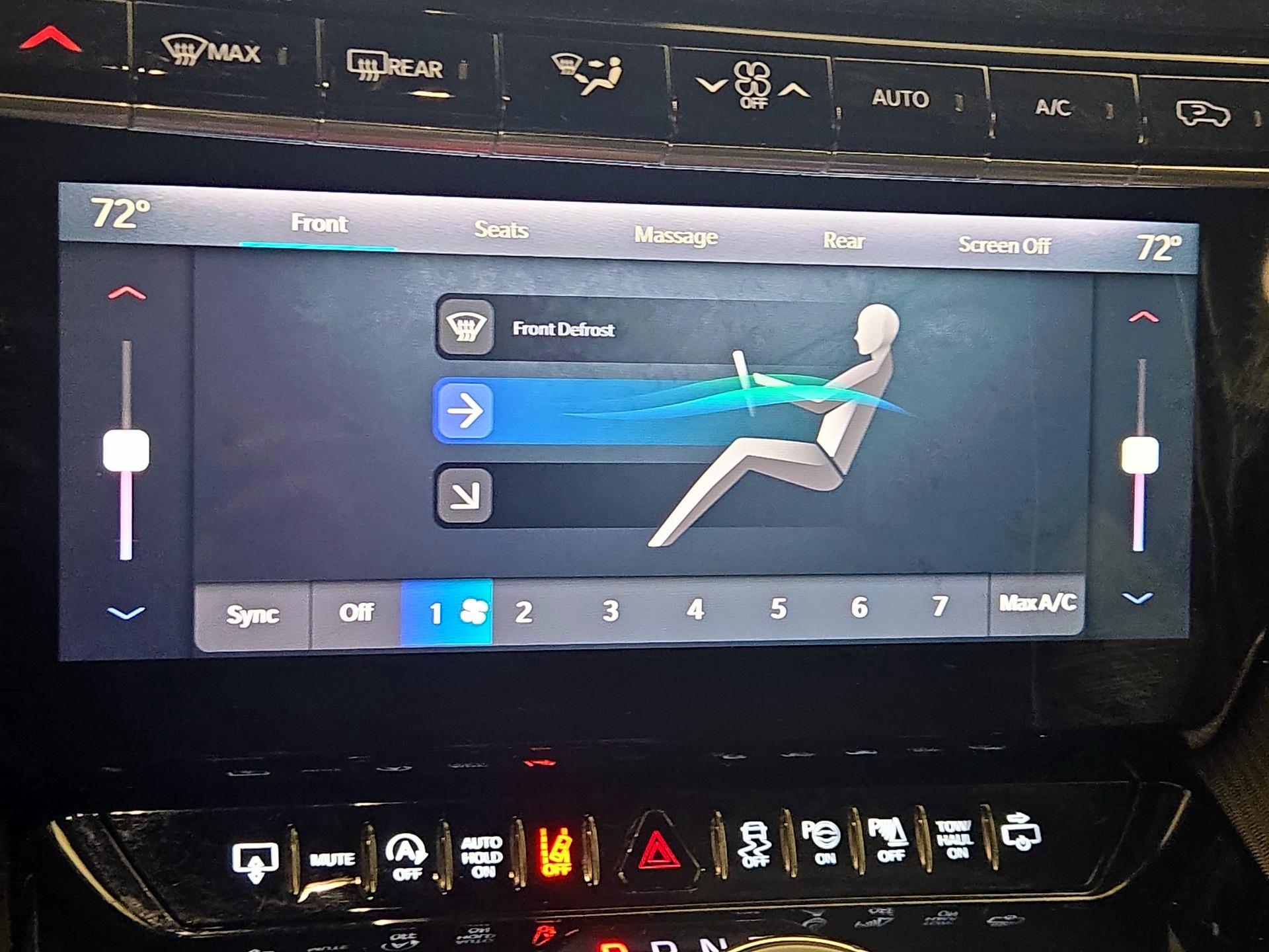 Thumbnail: 2024 Jeep Grand Wagoneer L - 17