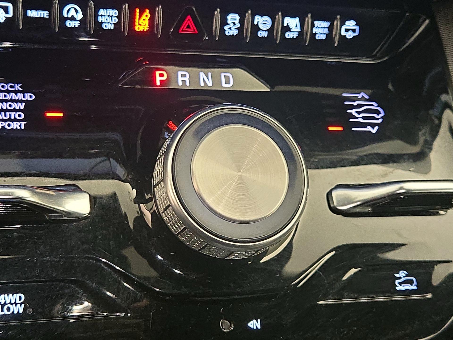 Thumbnail: 2024 Jeep Grand Wagoneer L - 18