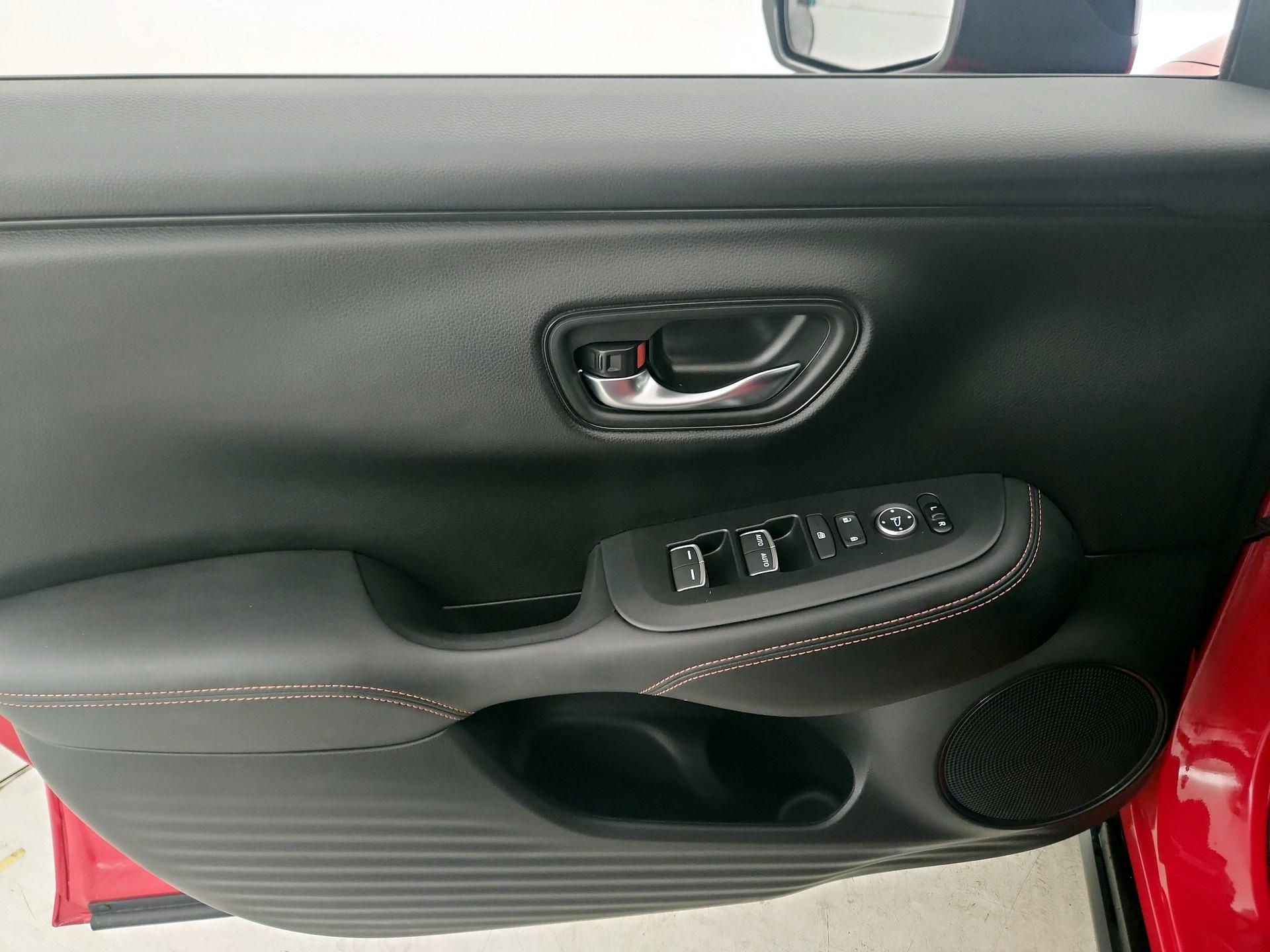 Thumbnail: 2025 Honda HR-V - 12