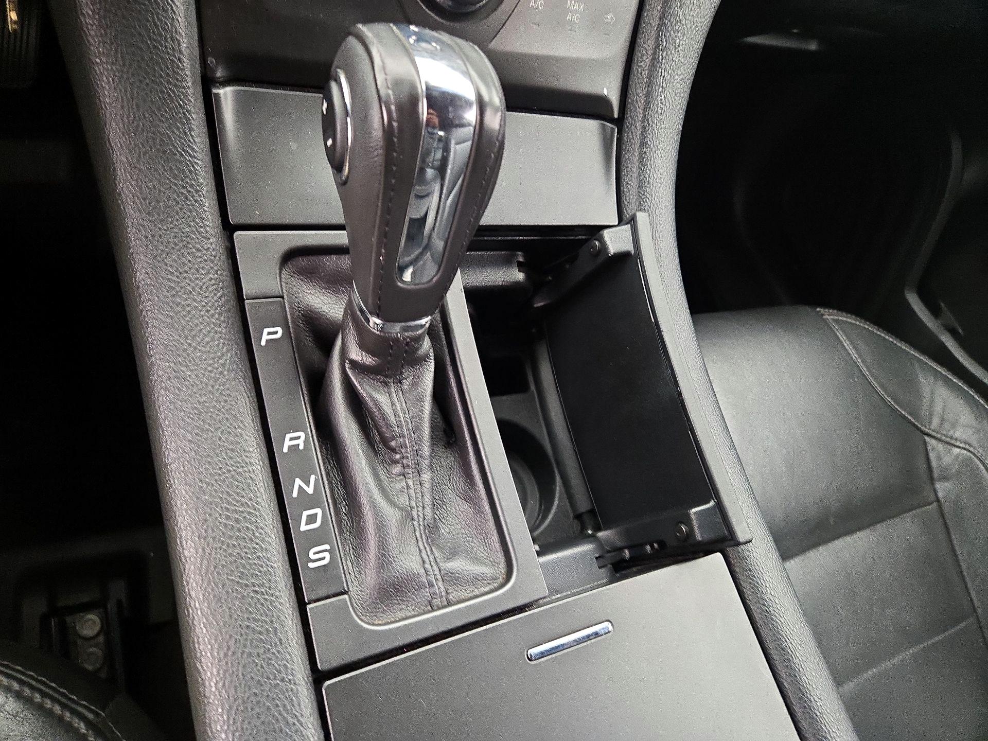 Thumbnail: 2014 Ford Taurus - 17