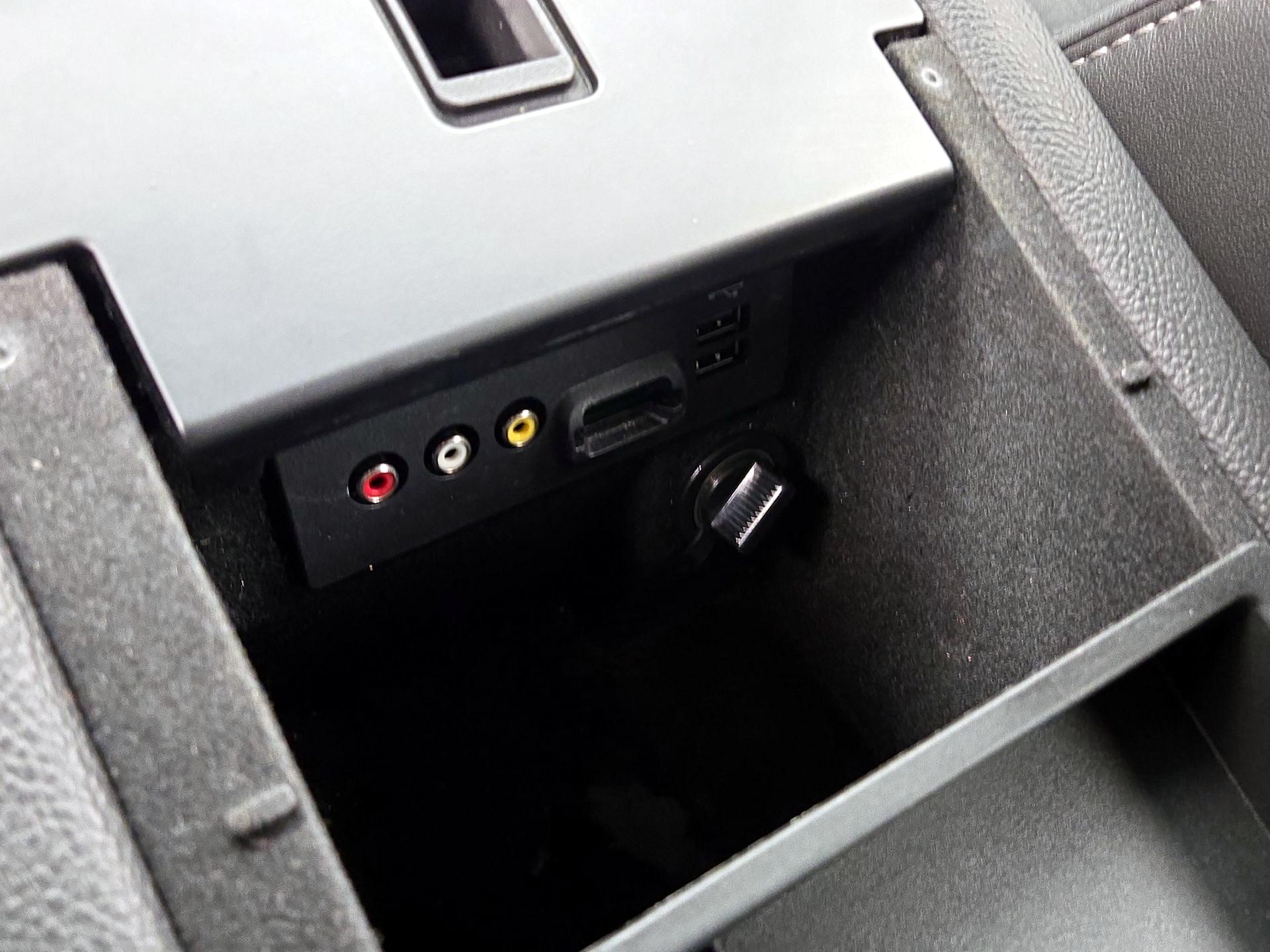 Thumbnail: 2014 Ford Taurus - 18