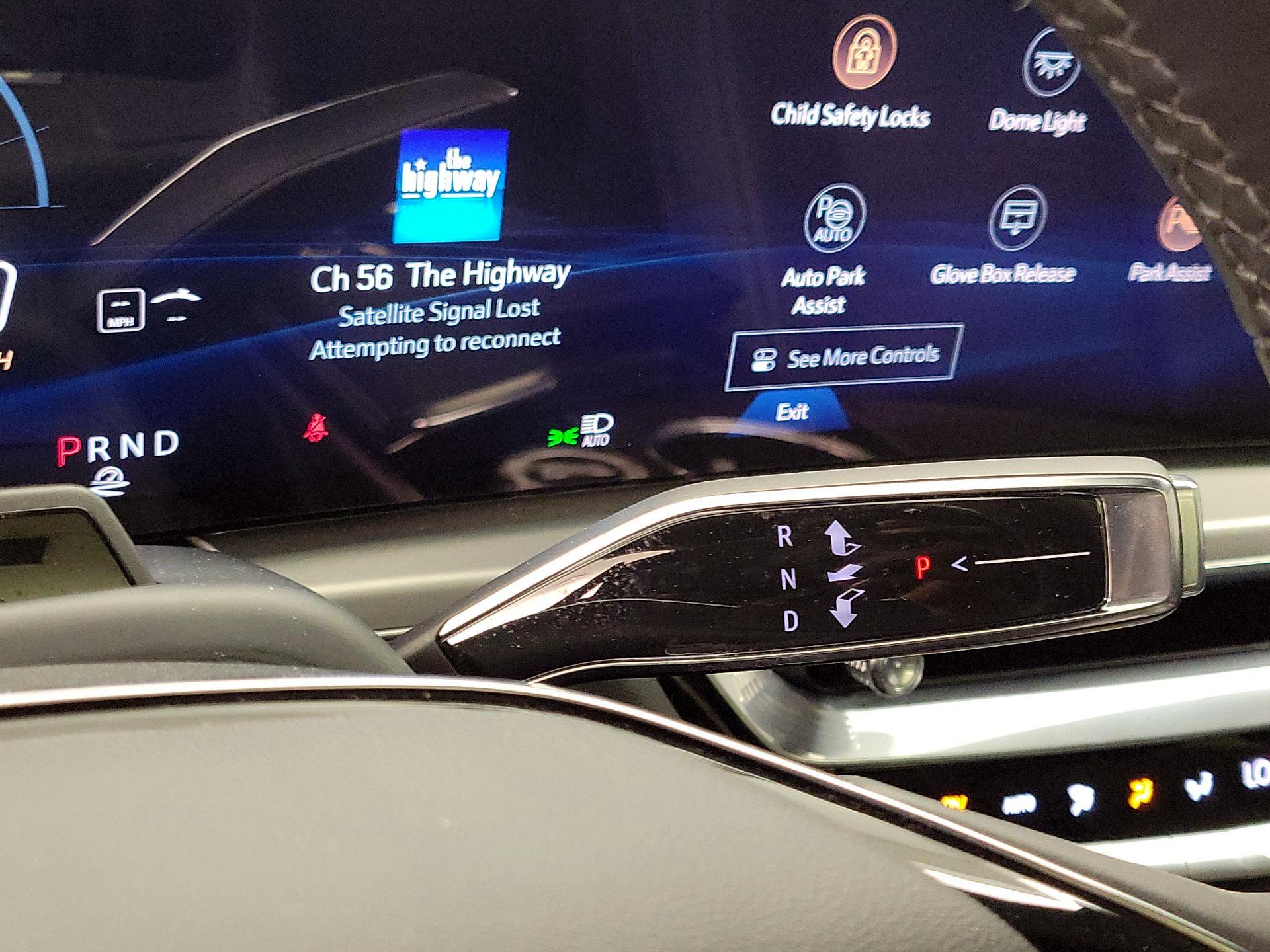 Thumbnail: 2024 Cadillac Lyriq - 17