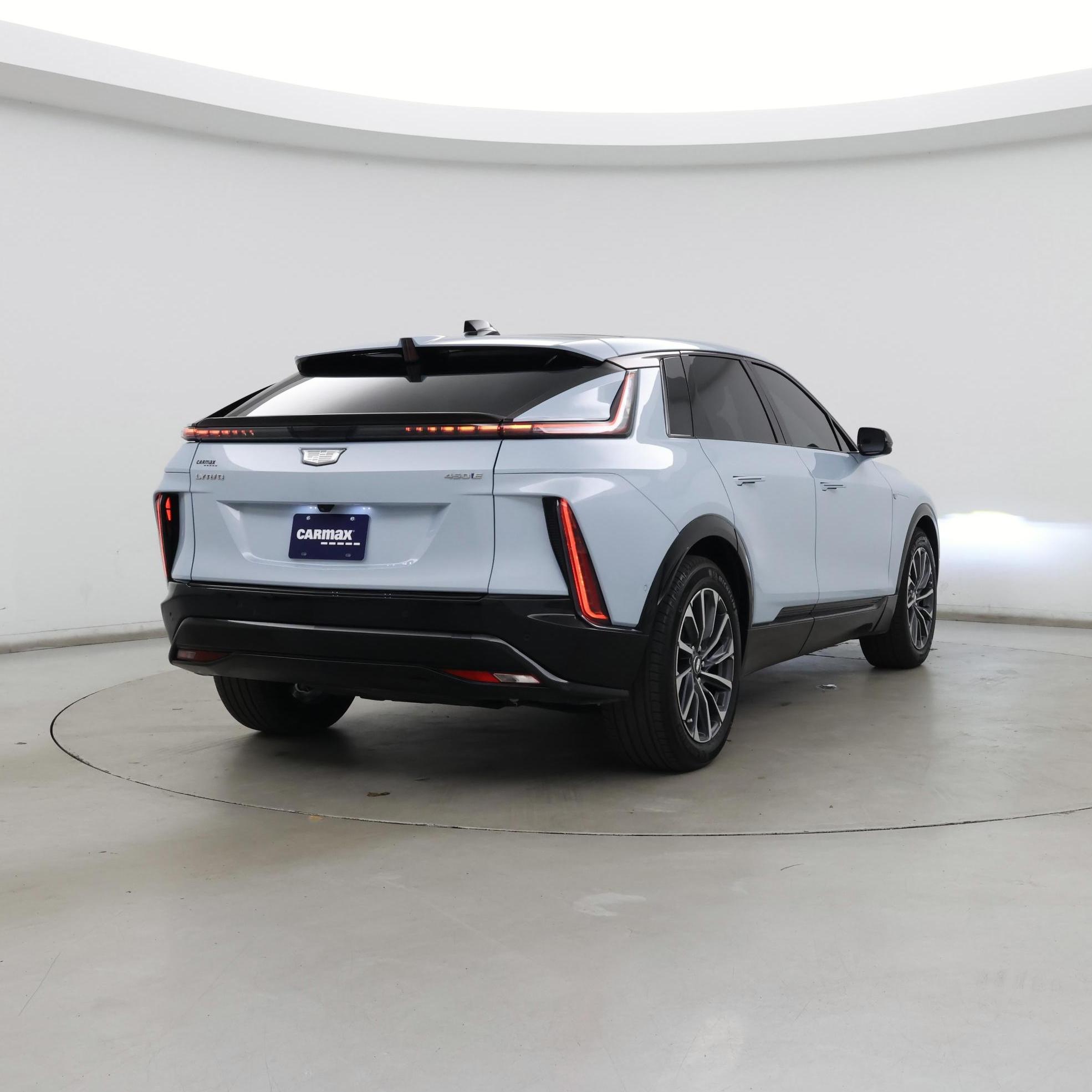 Thumbnail: 2024 Cadillac Lyriq - 8