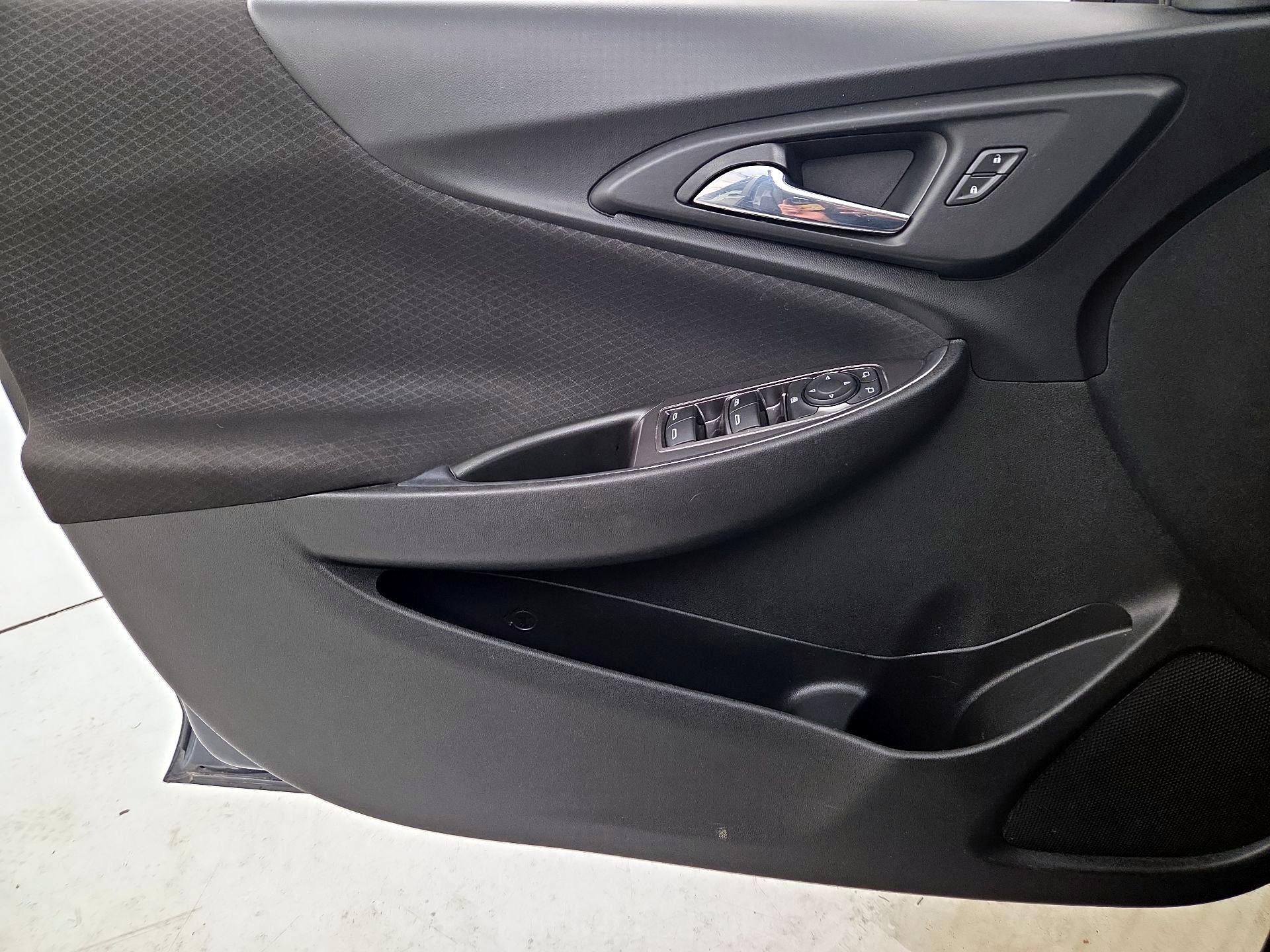 Thumbnail: 2020 Chevrolet Malibu - 12