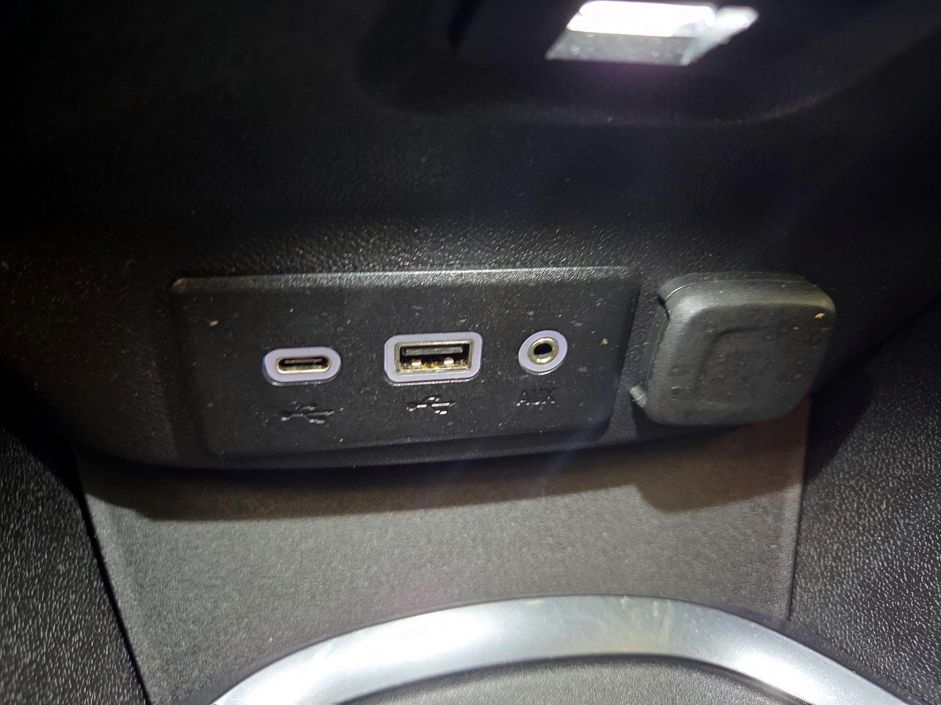 Thumbnail: 2020 Chevrolet Malibu - 18