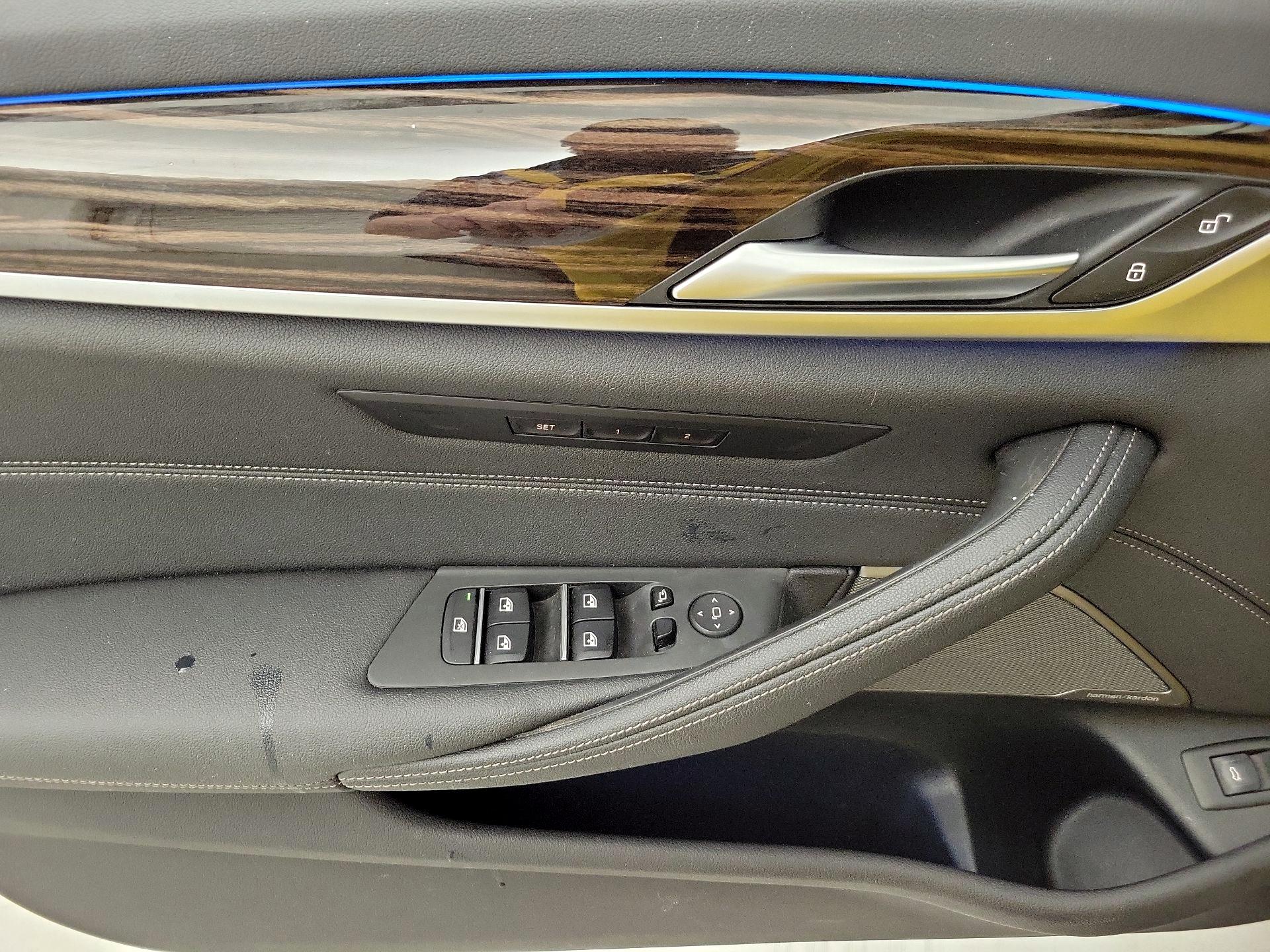 Thumbnail: 2022 BMW 5 Series - 12