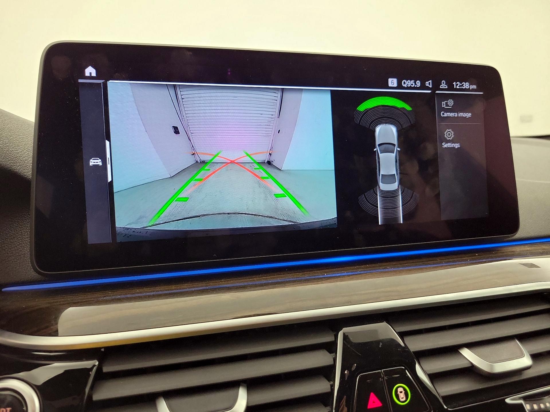 Thumbnail: 2022 BMW 5 Series - 15