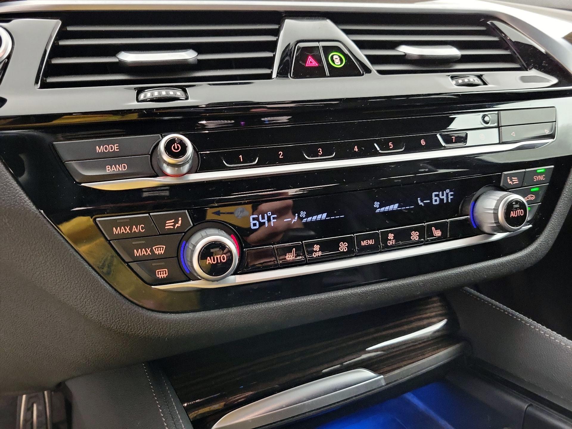 Thumbnail: 2022 BMW 5 Series - 17