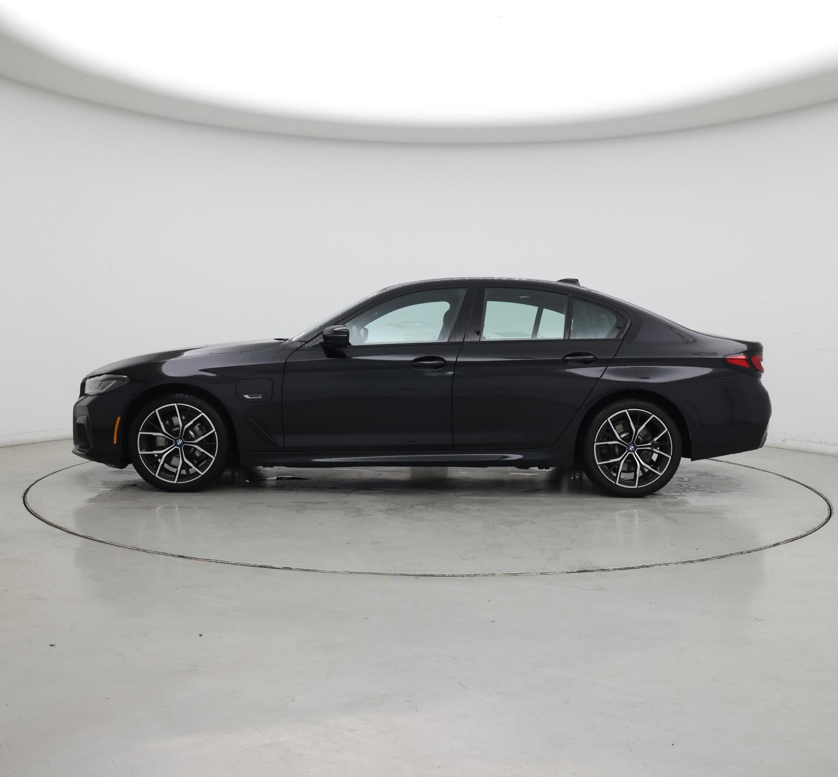 Thumbnail: 2022 BMW 5 Series - 3