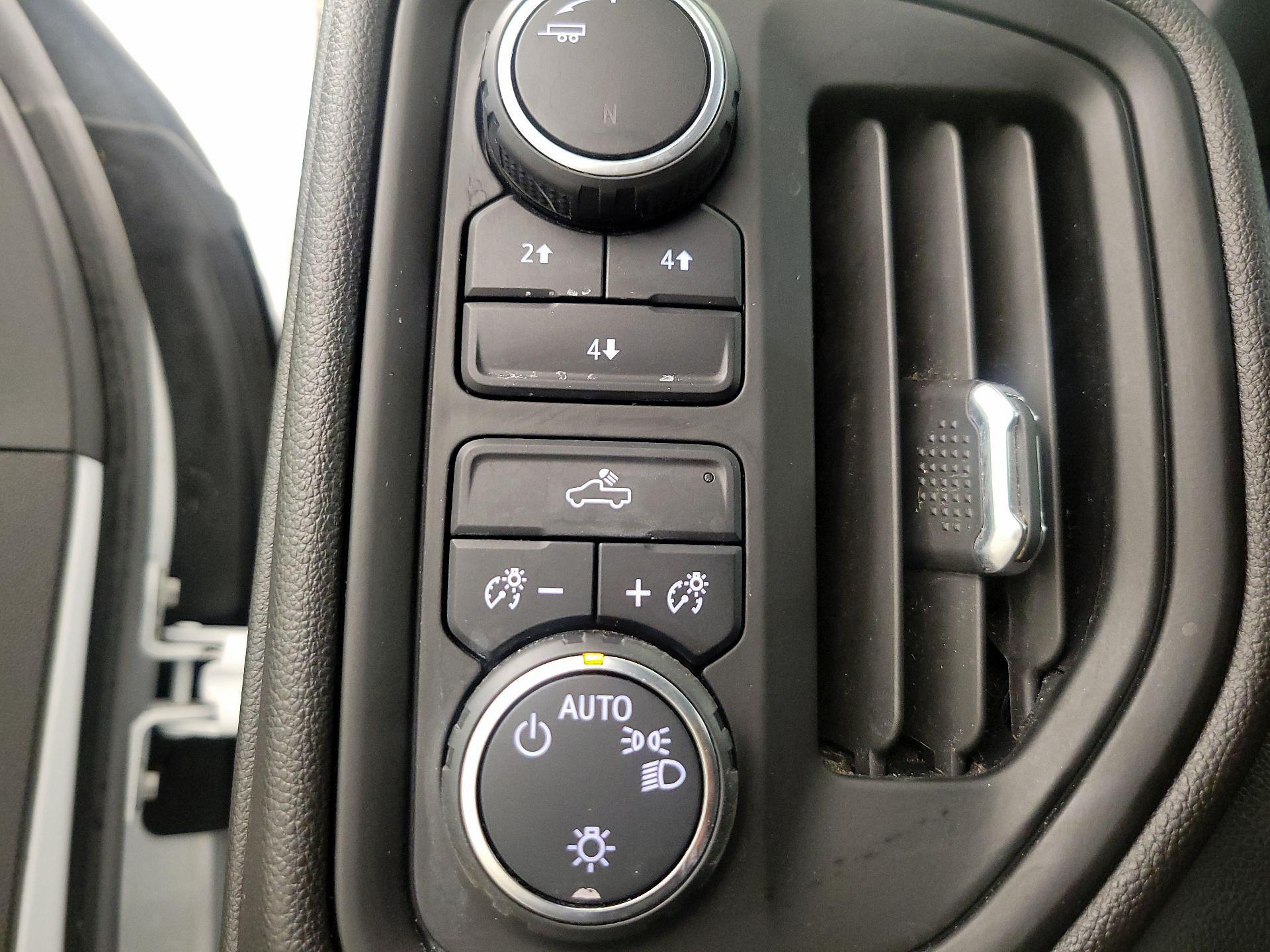 Thumbnail: 2022 Chevrolet Silverado 2500 - 13