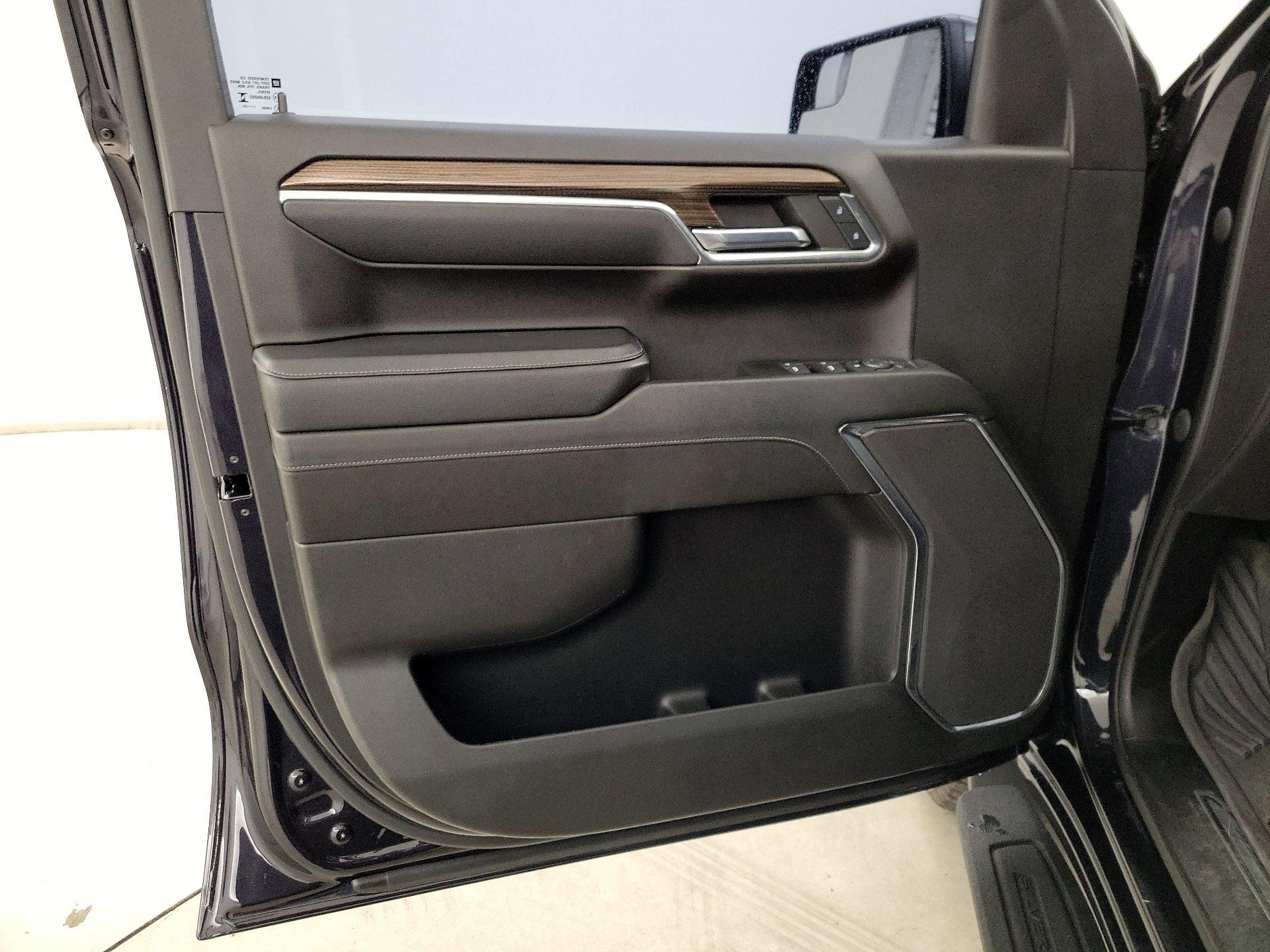 Thumbnail: 2023 Chevrolet Silverado 1500 - 12