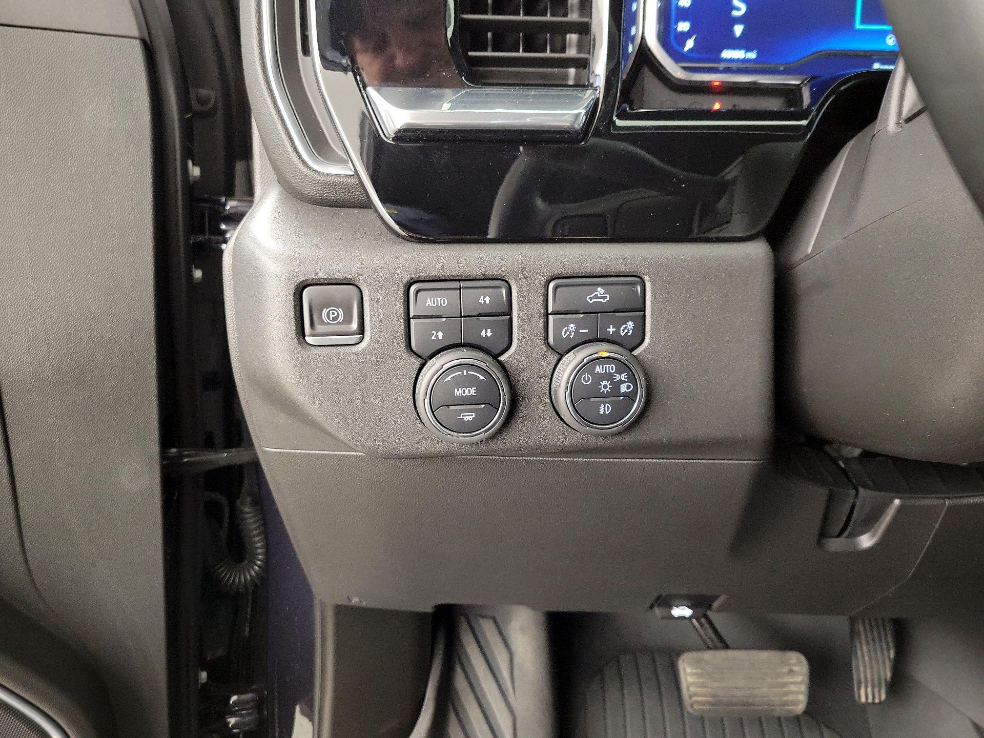 Thumbnail: 2023 Chevrolet Silverado 1500 - 13