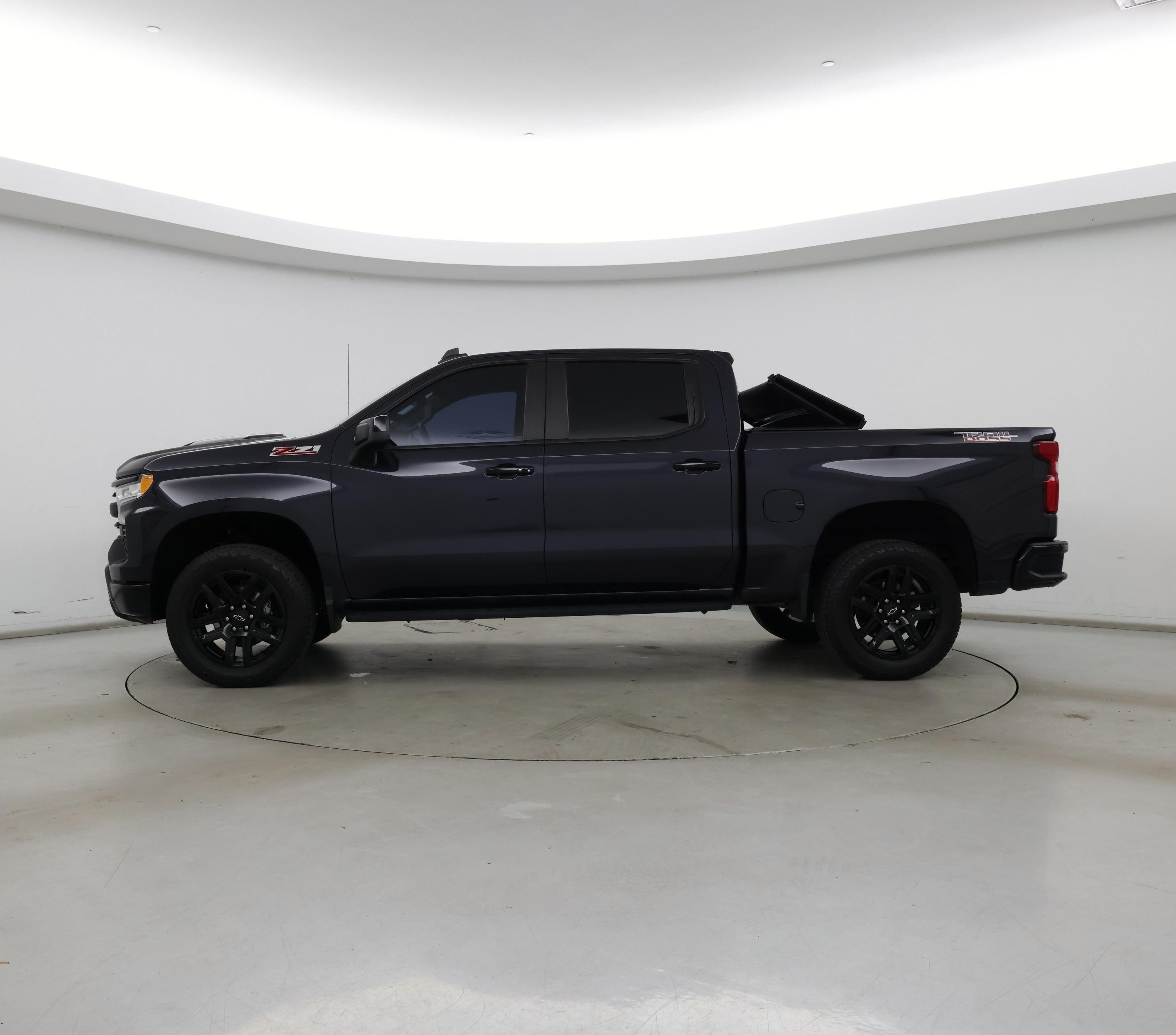 Thumbnail: 2023 Chevrolet Silverado 1500 - 3