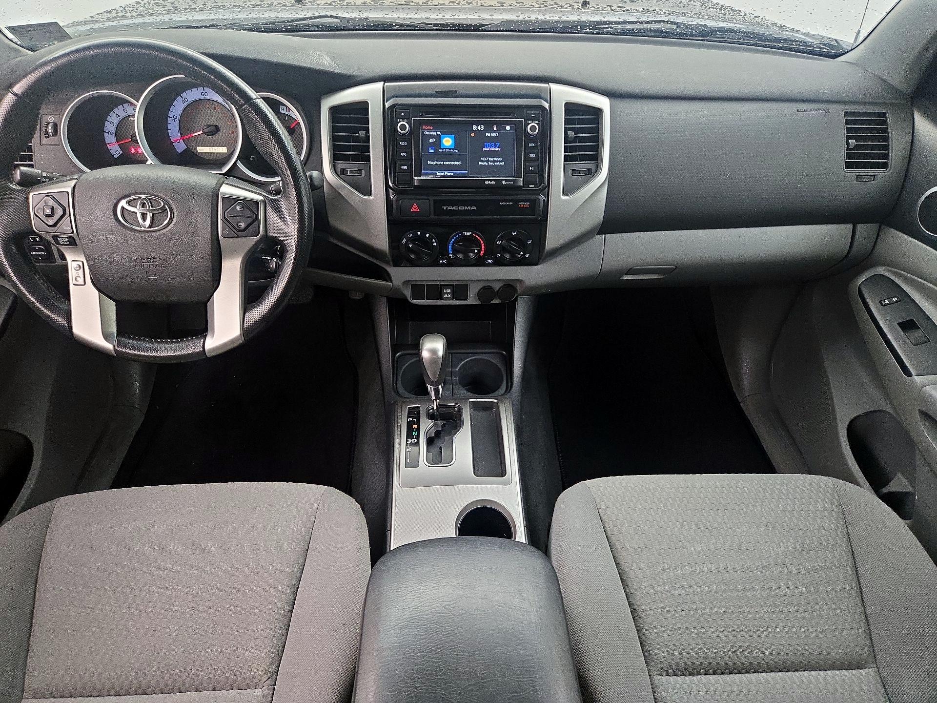 Thumbnail: 2015 Toyota Tacoma - 9