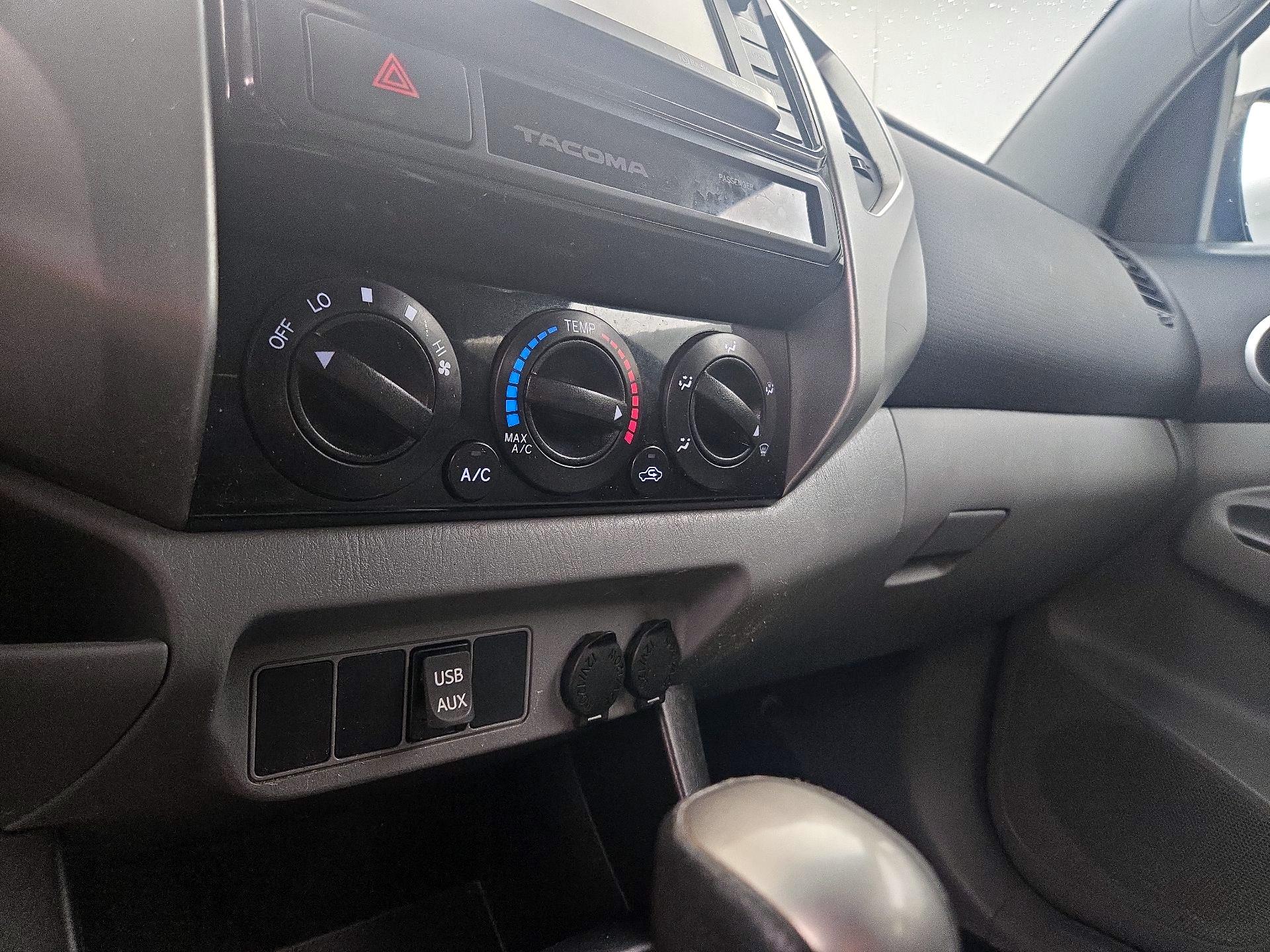 Thumbnail: 2015 Toyota Tacoma - 16