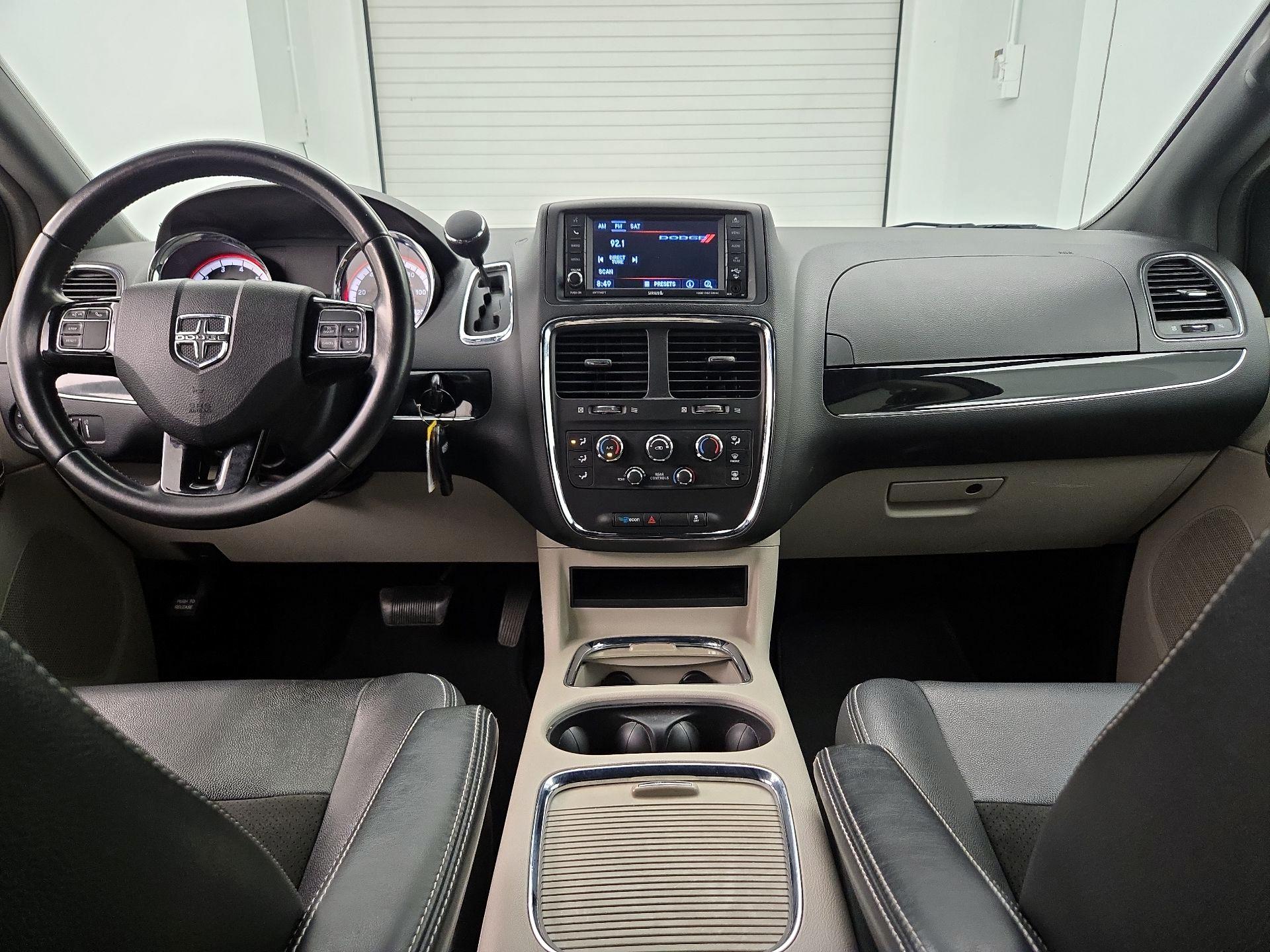Thumbnail: 2019 Dodge Grand Caravan - 9