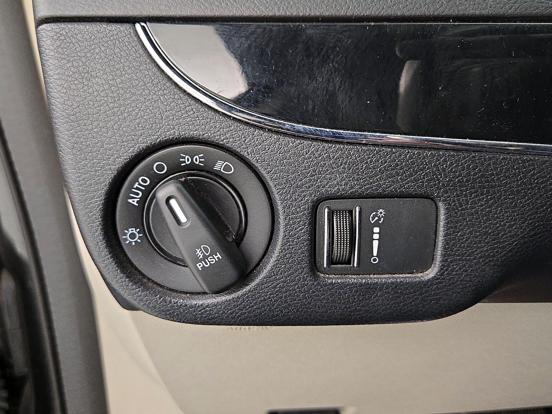 Thumbnail: 2019 Dodge Grand Caravan - 13