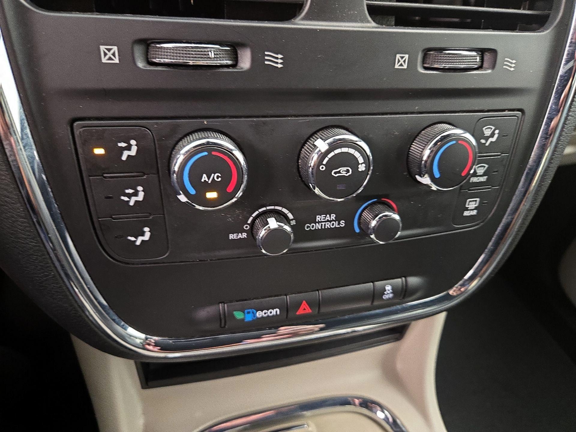 Thumbnail: 2019 Dodge Grand Caravan - 16