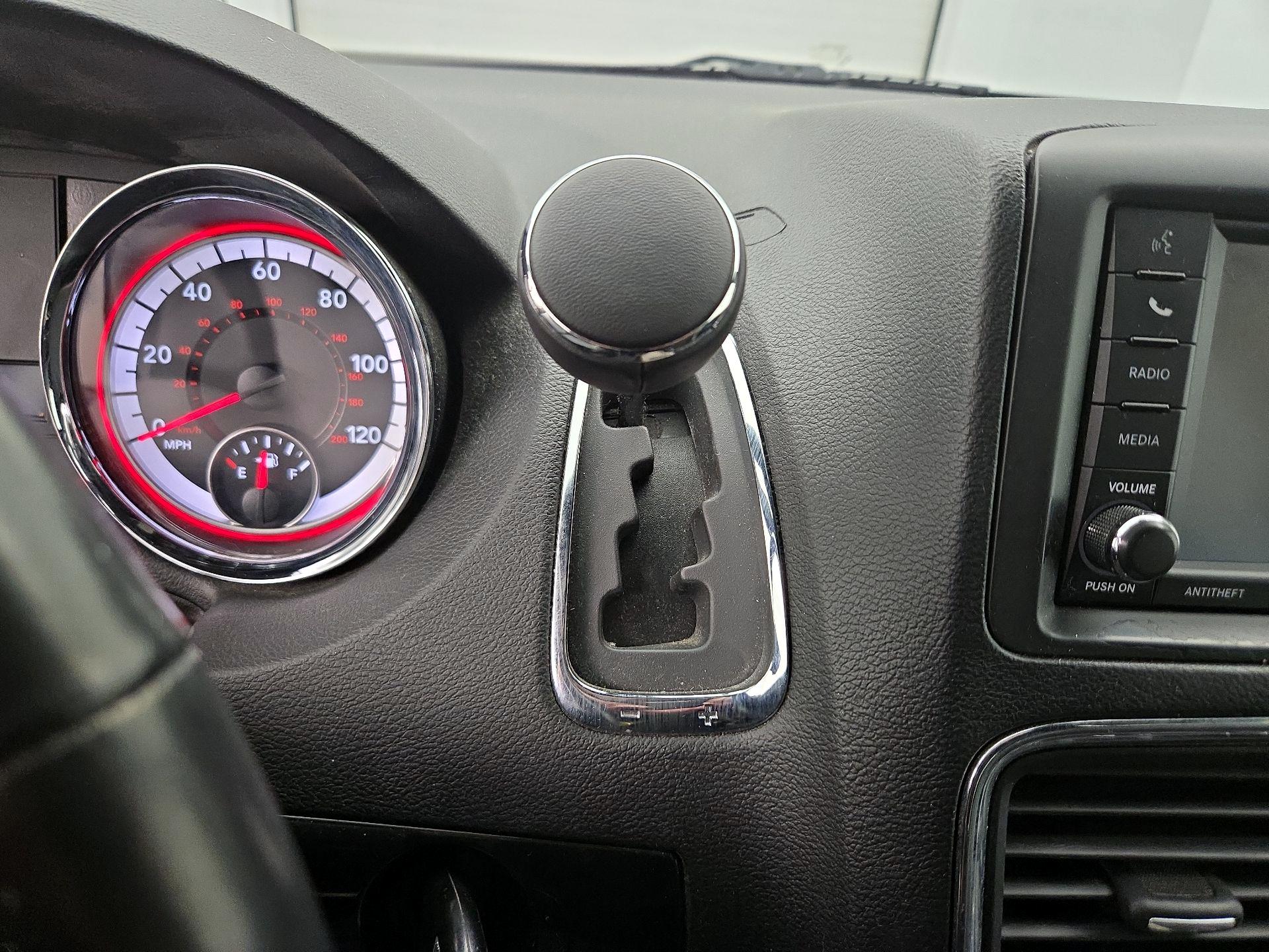 Thumbnail: 2019 Dodge Grand Caravan - 17