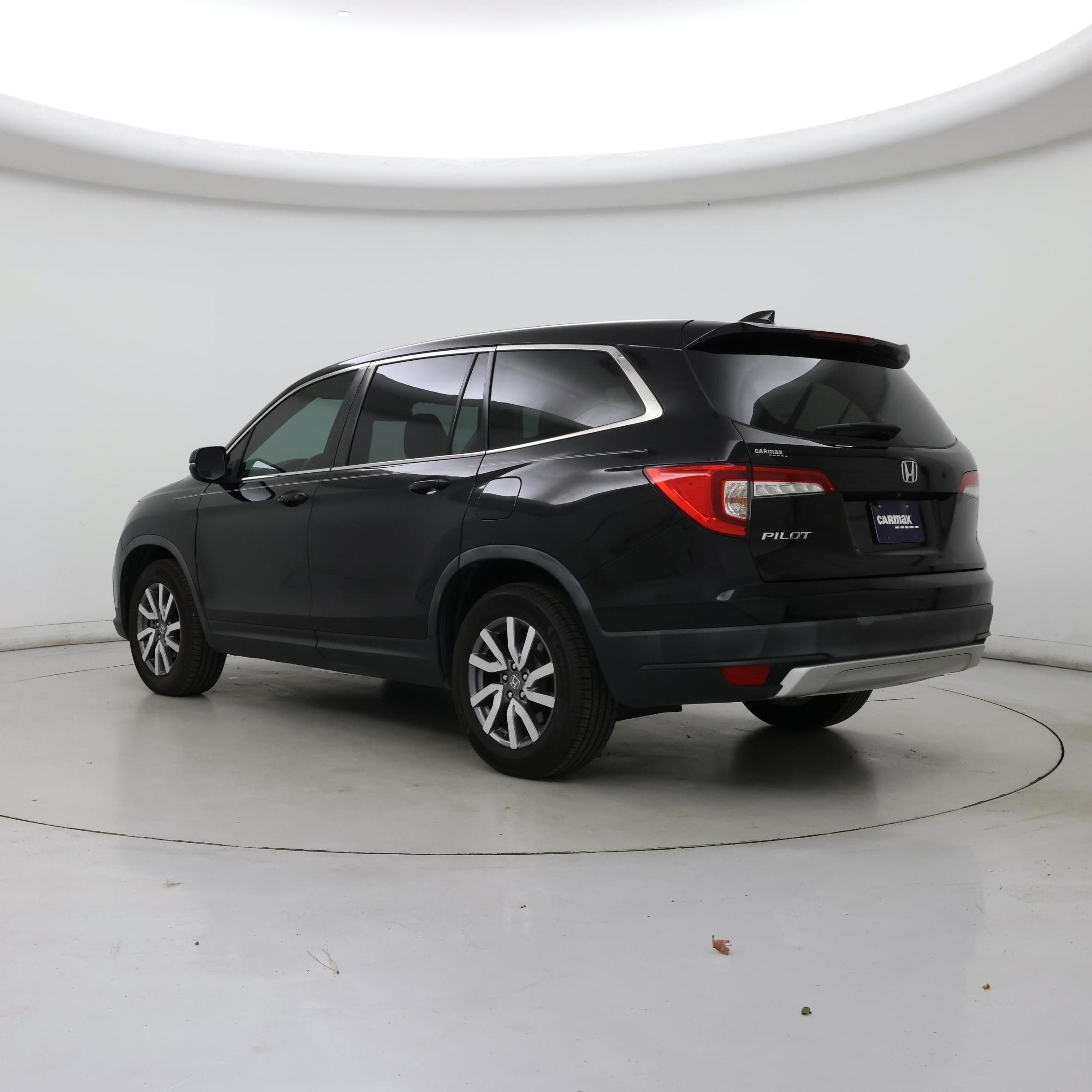 Thumbnail: 2019 Honda Pilot - 2