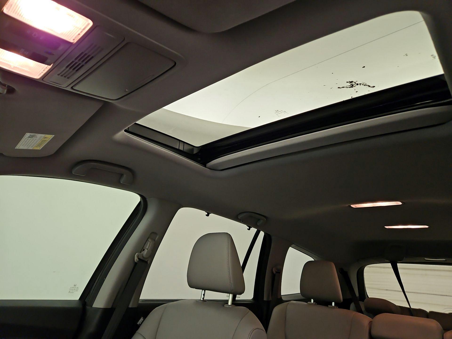 Thumbnail: 2019 Honda Pilot - 19