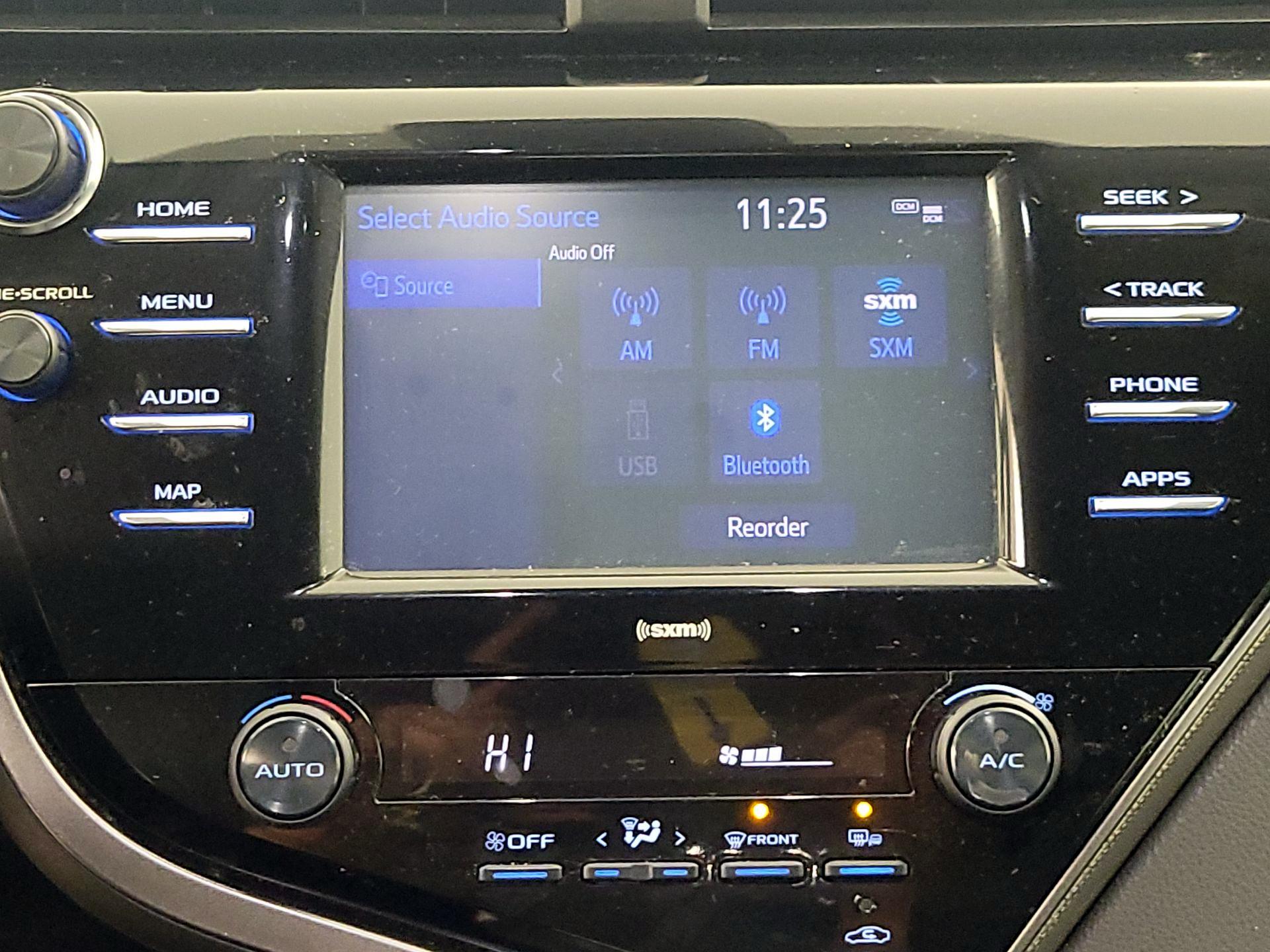 Thumbnail: 2020 Toyota Camry - 15