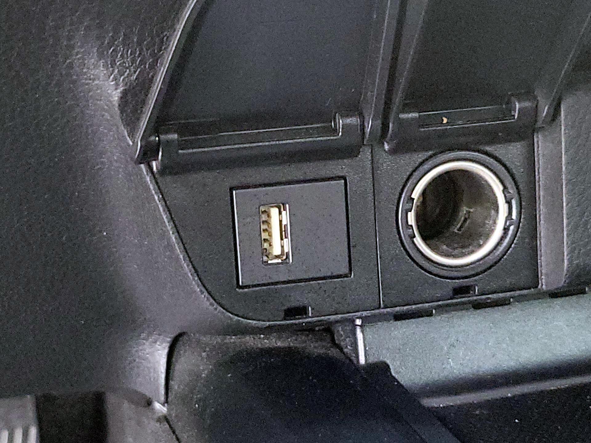 Thumbnail: 2020 Toyota Camry - 18