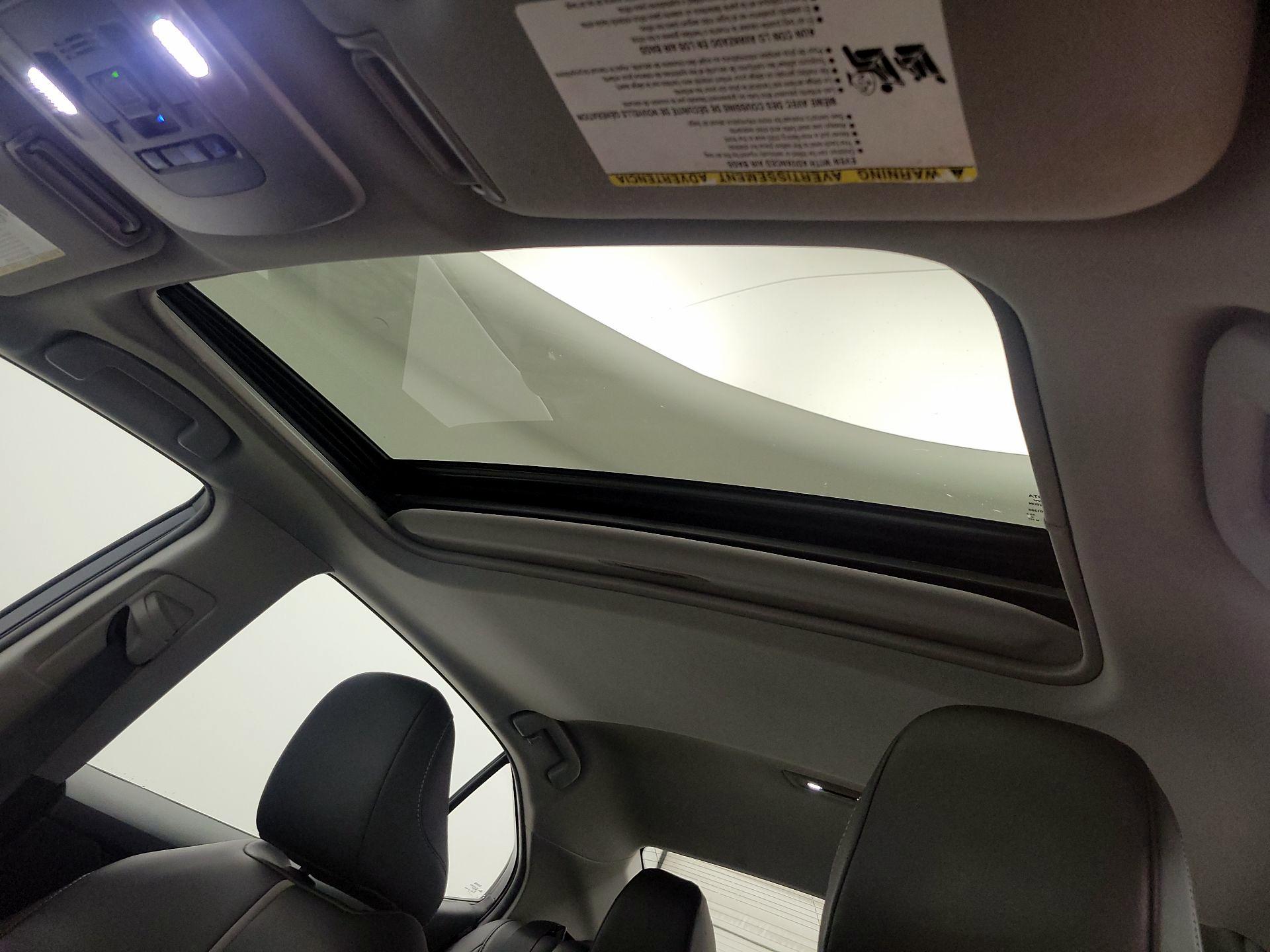 Thumbnail: 2020 Toyota Camry - 19