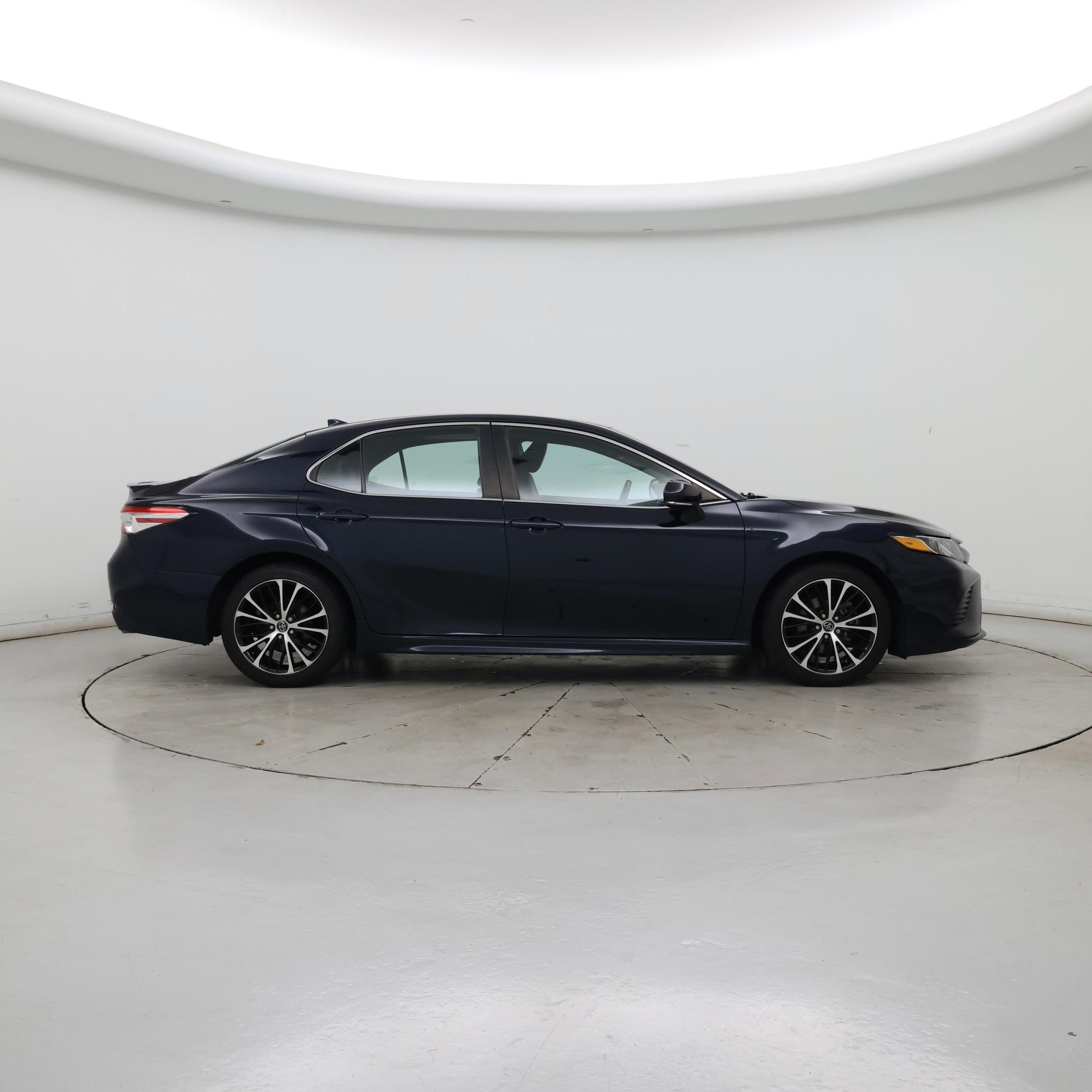 Thumbnail: 2020 Toyota Camry - 7