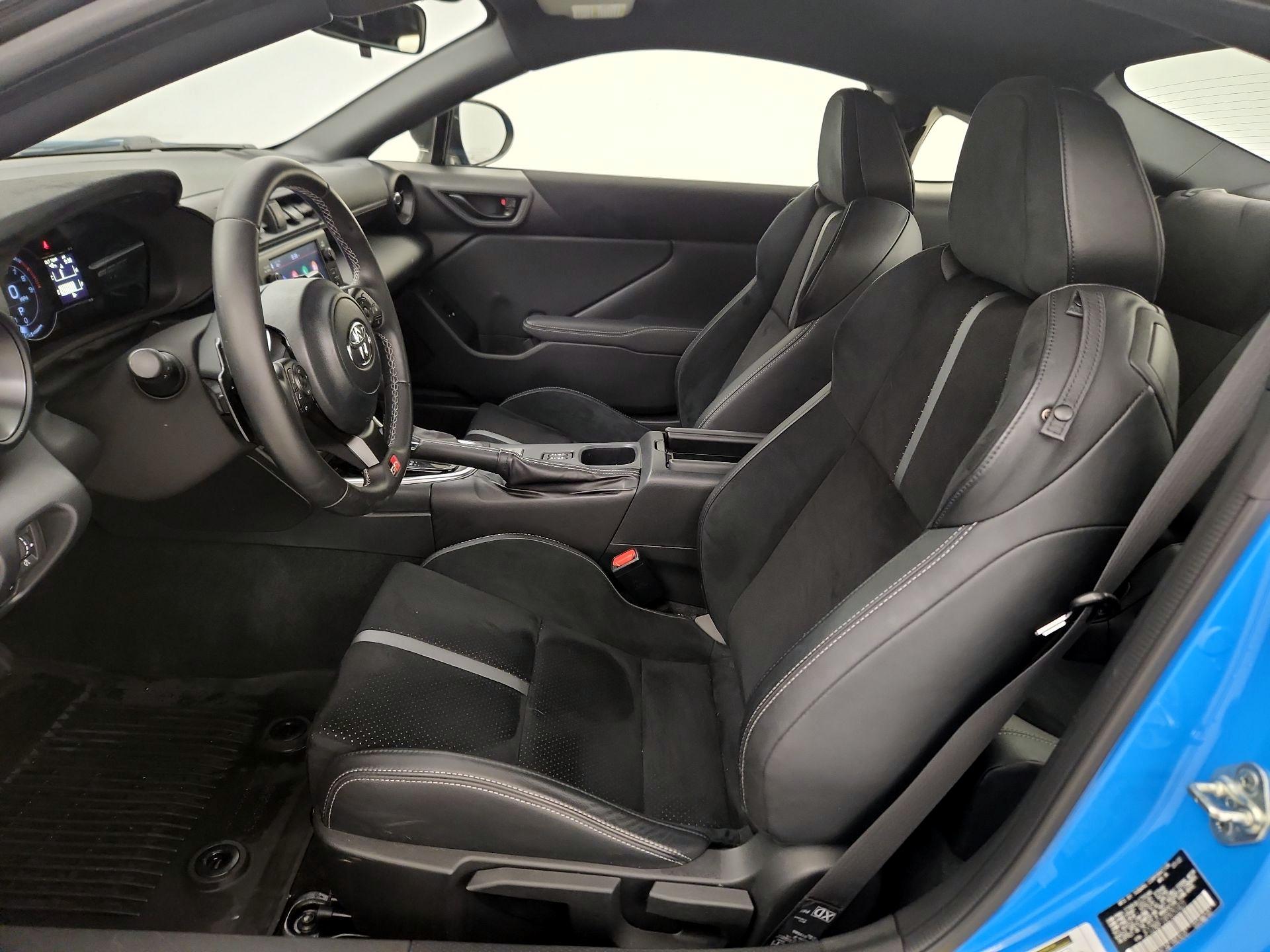 Thumbnail: 2023 Toyota GR86 - 11