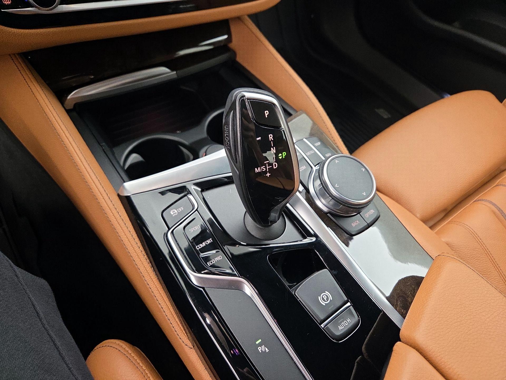 Thumbnail: 2018 BMW 5 Series - 18