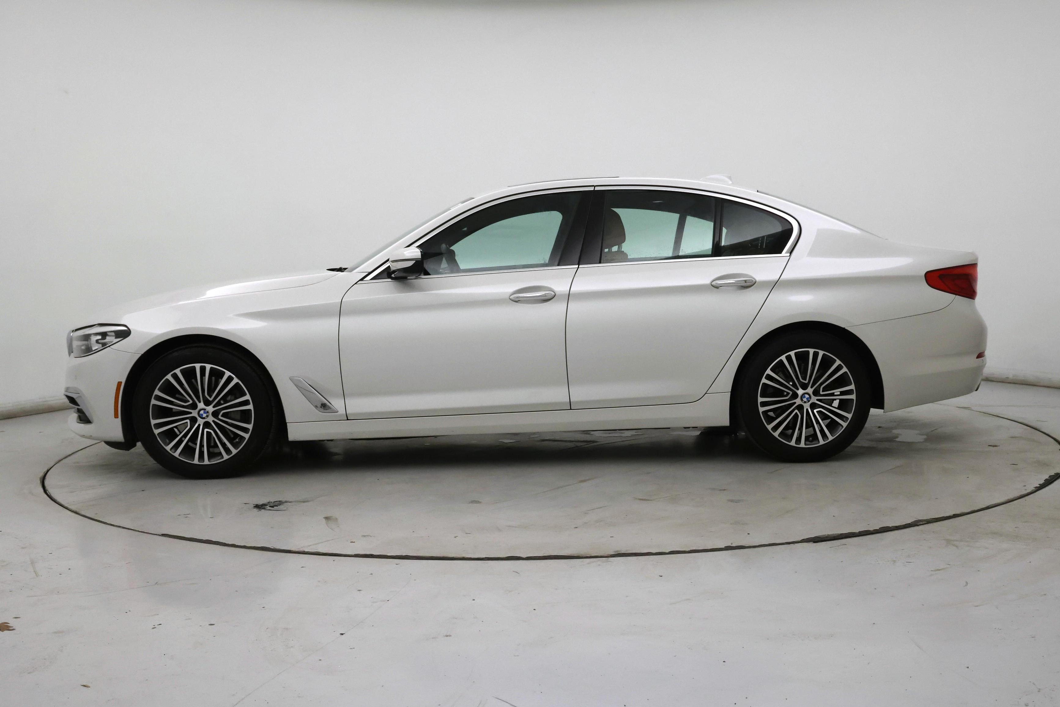 Thumbnail: 2018 BMW 5 Series - 3