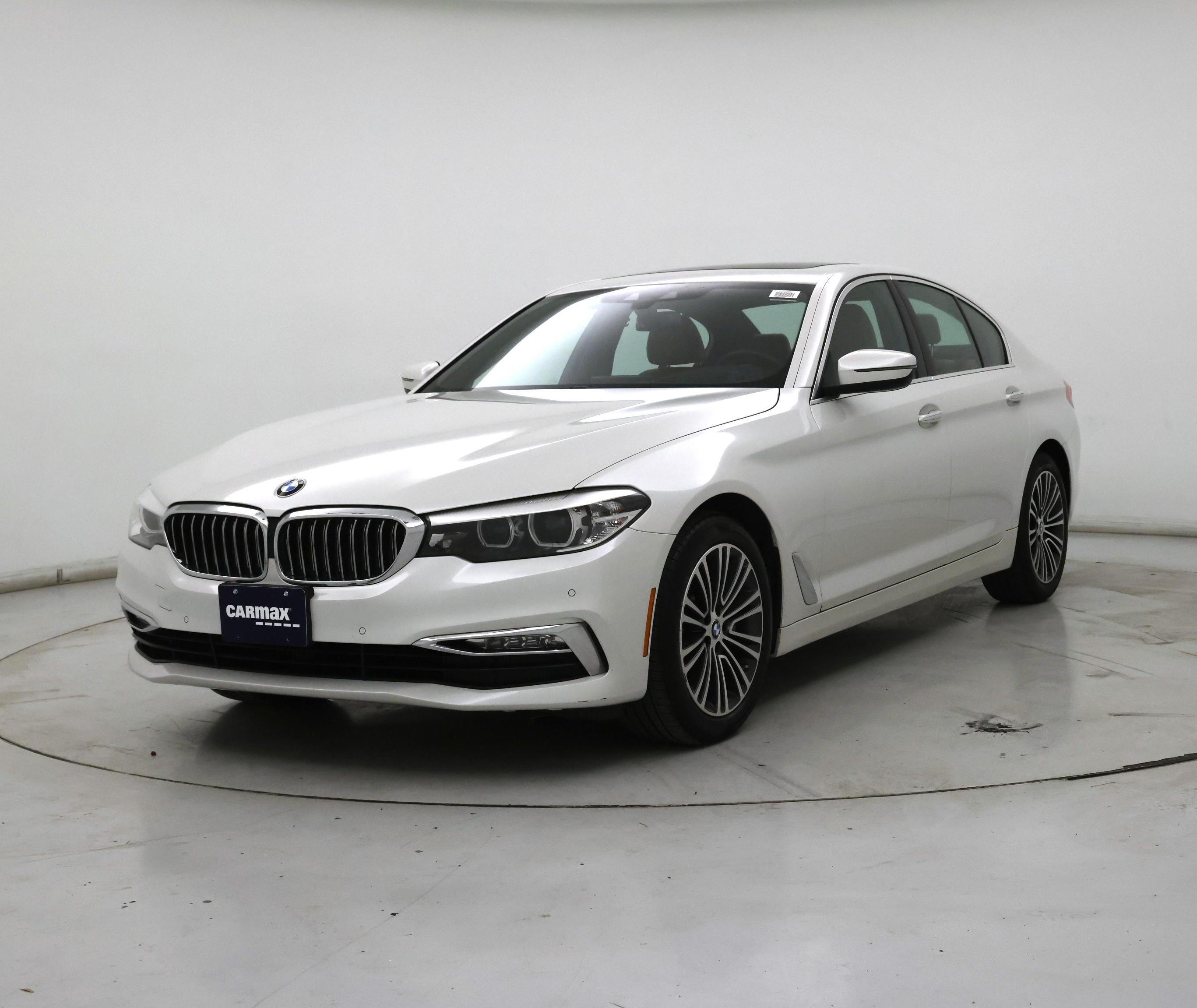 Thumbnail: 2018 BMW 5 Series - 4