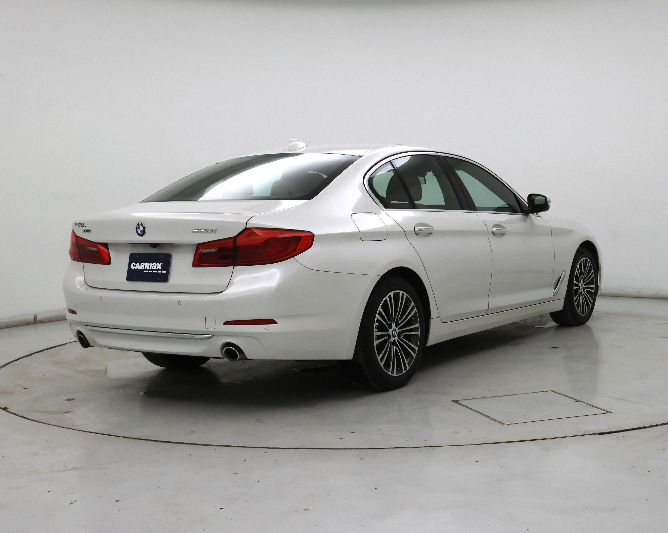 Thumbnail: 2018 BMW 5 Series - 8