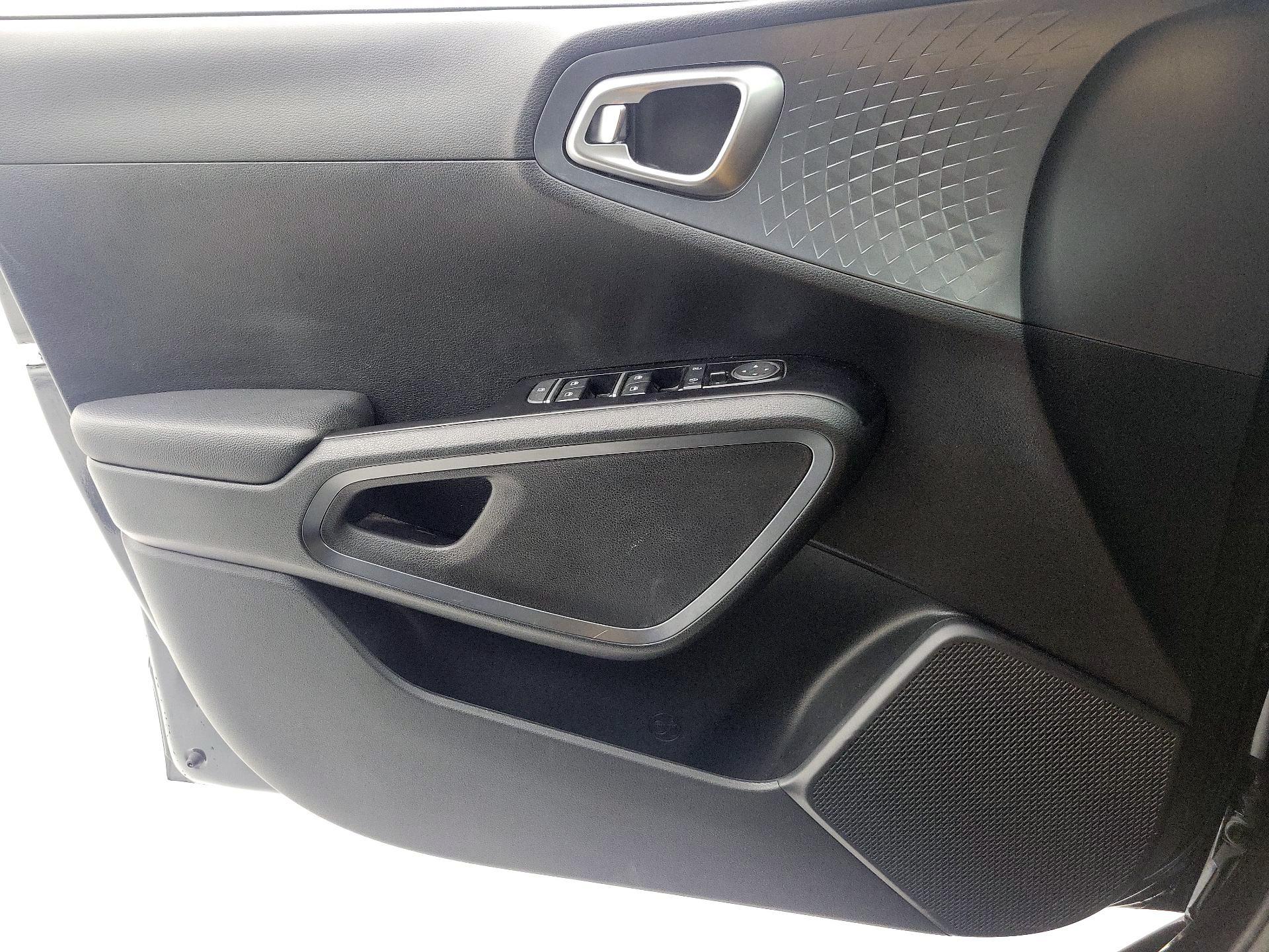 Thumbnail: 2021 Kia Soul - 12