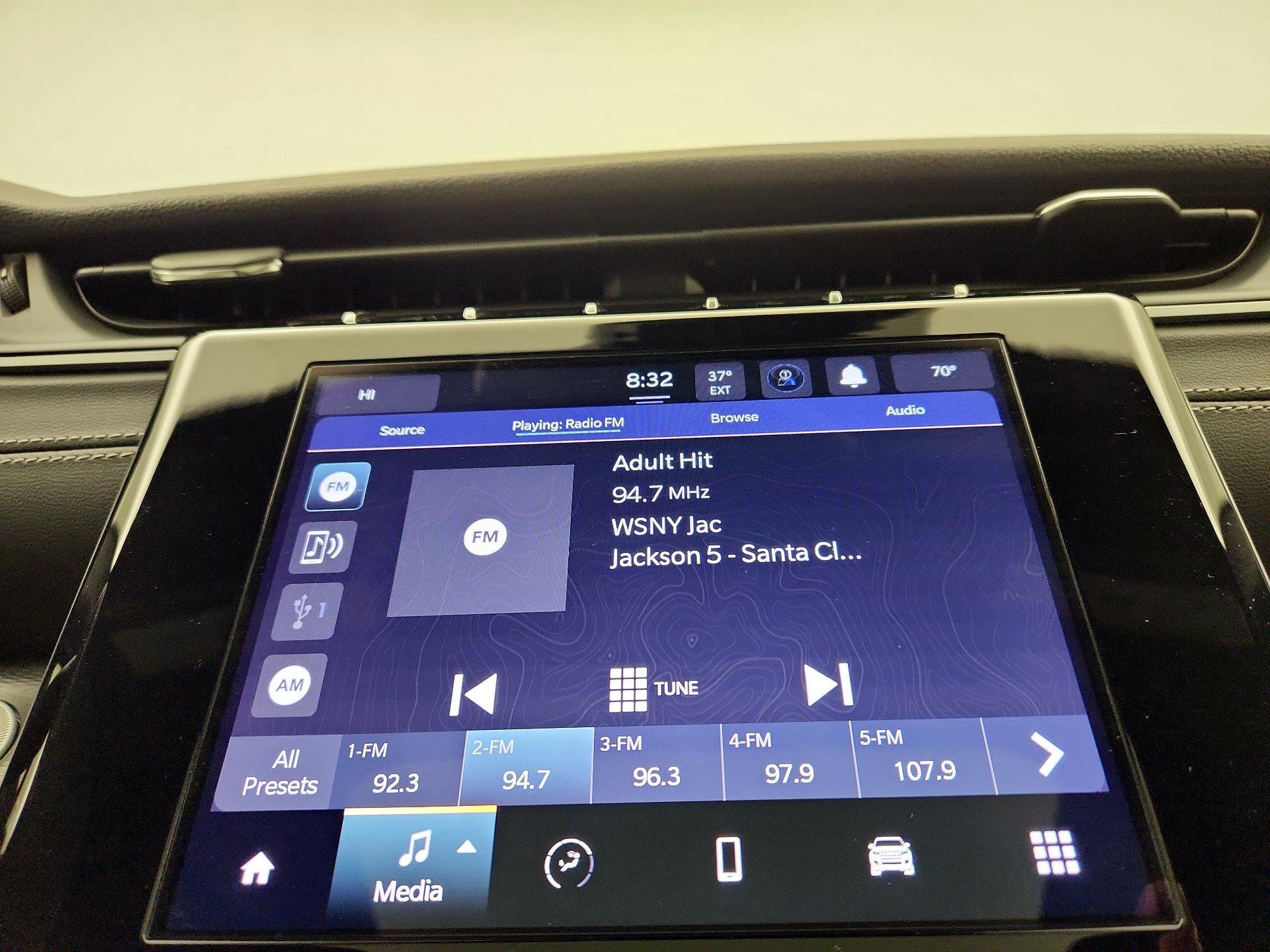 Thumbnail: 2024 Jeep Grand Cherokee - 15