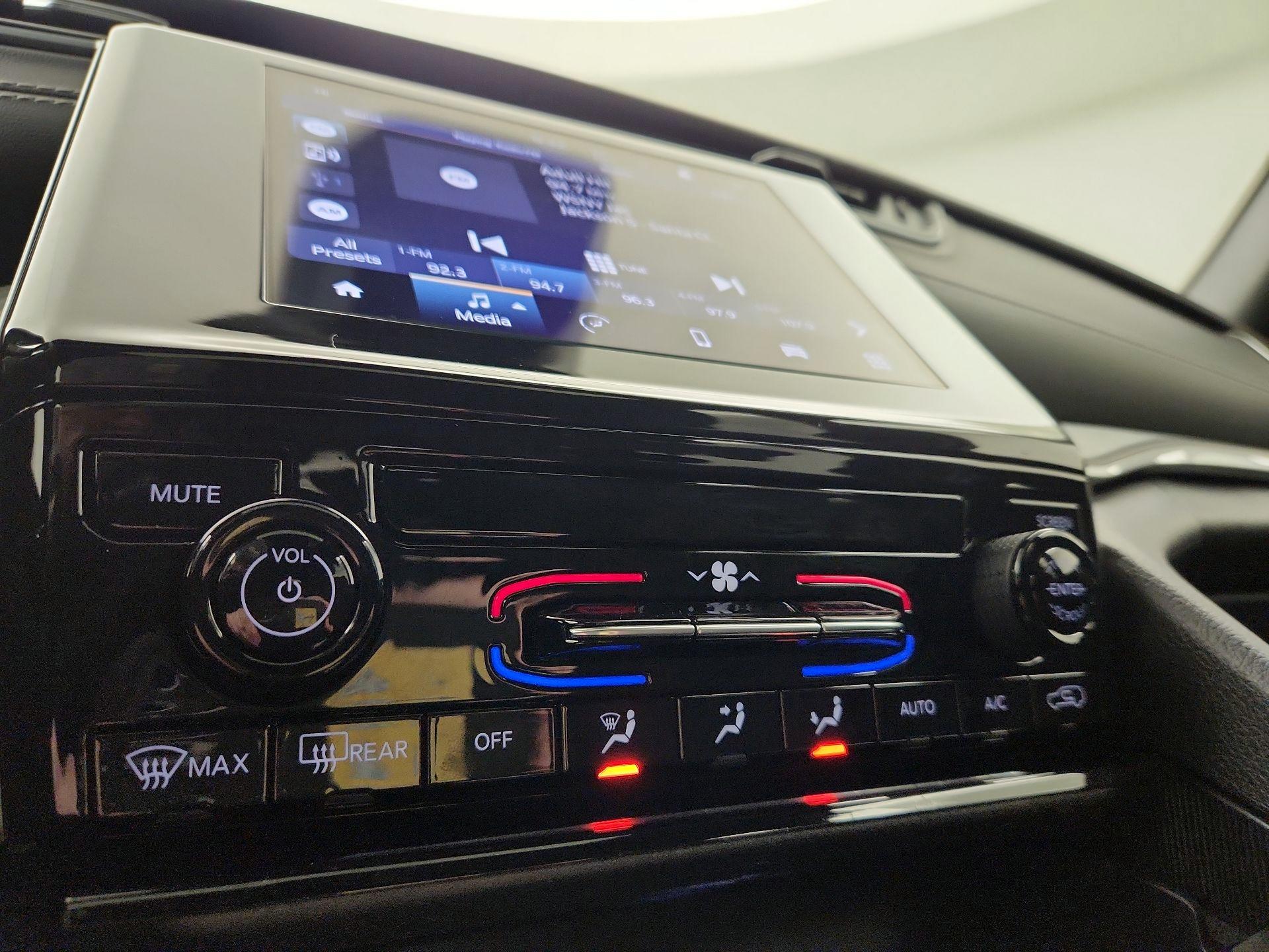 Thumbnail: 2024 Jeep Grand Cherokee - 16