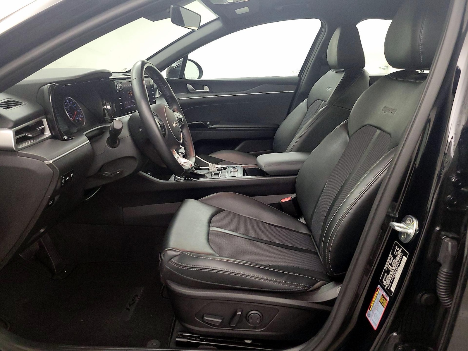 2022 Kia K5 GT-Line - Photo 12
