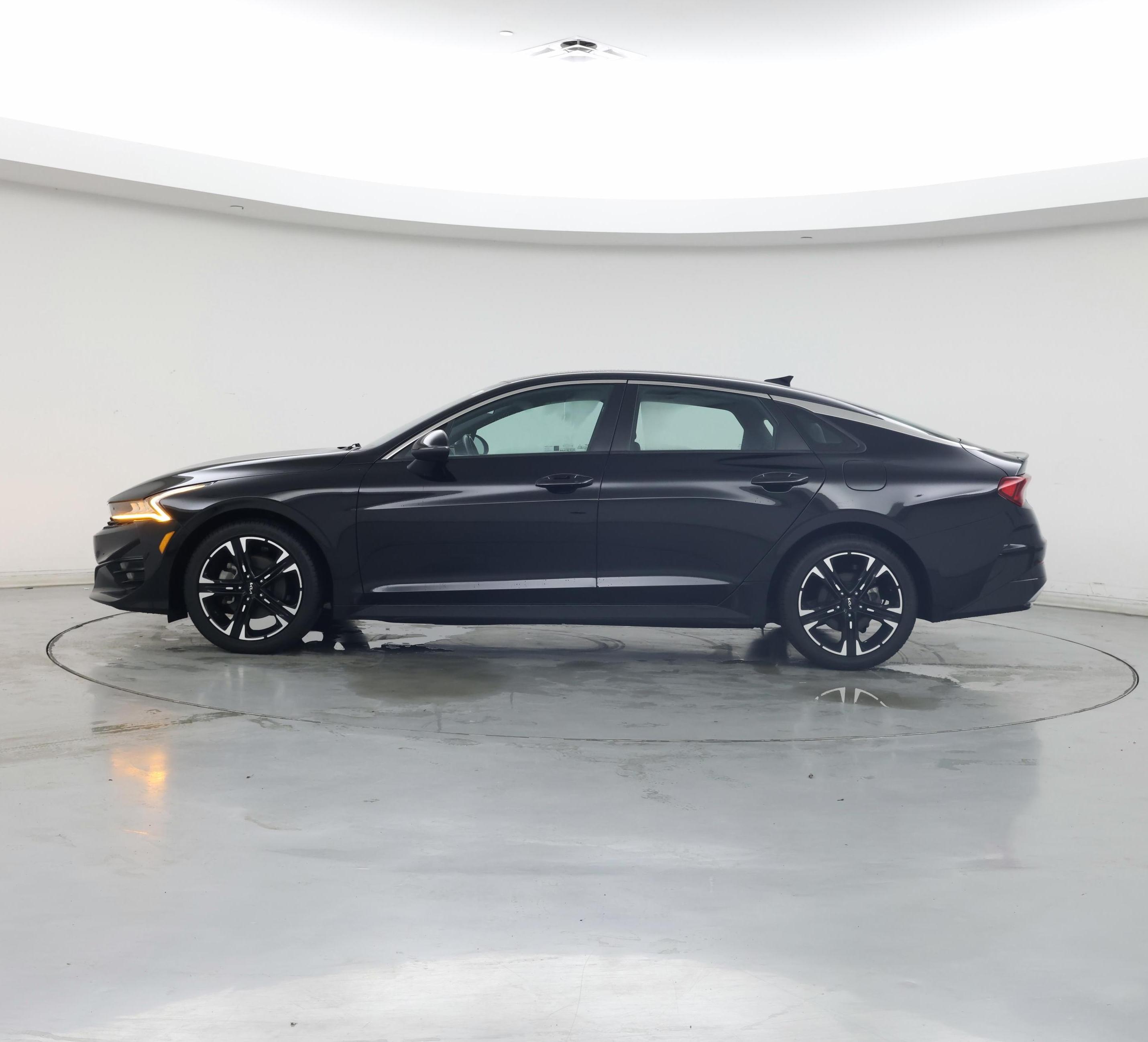 Thumbnail: 2022 Kia K5 - 3